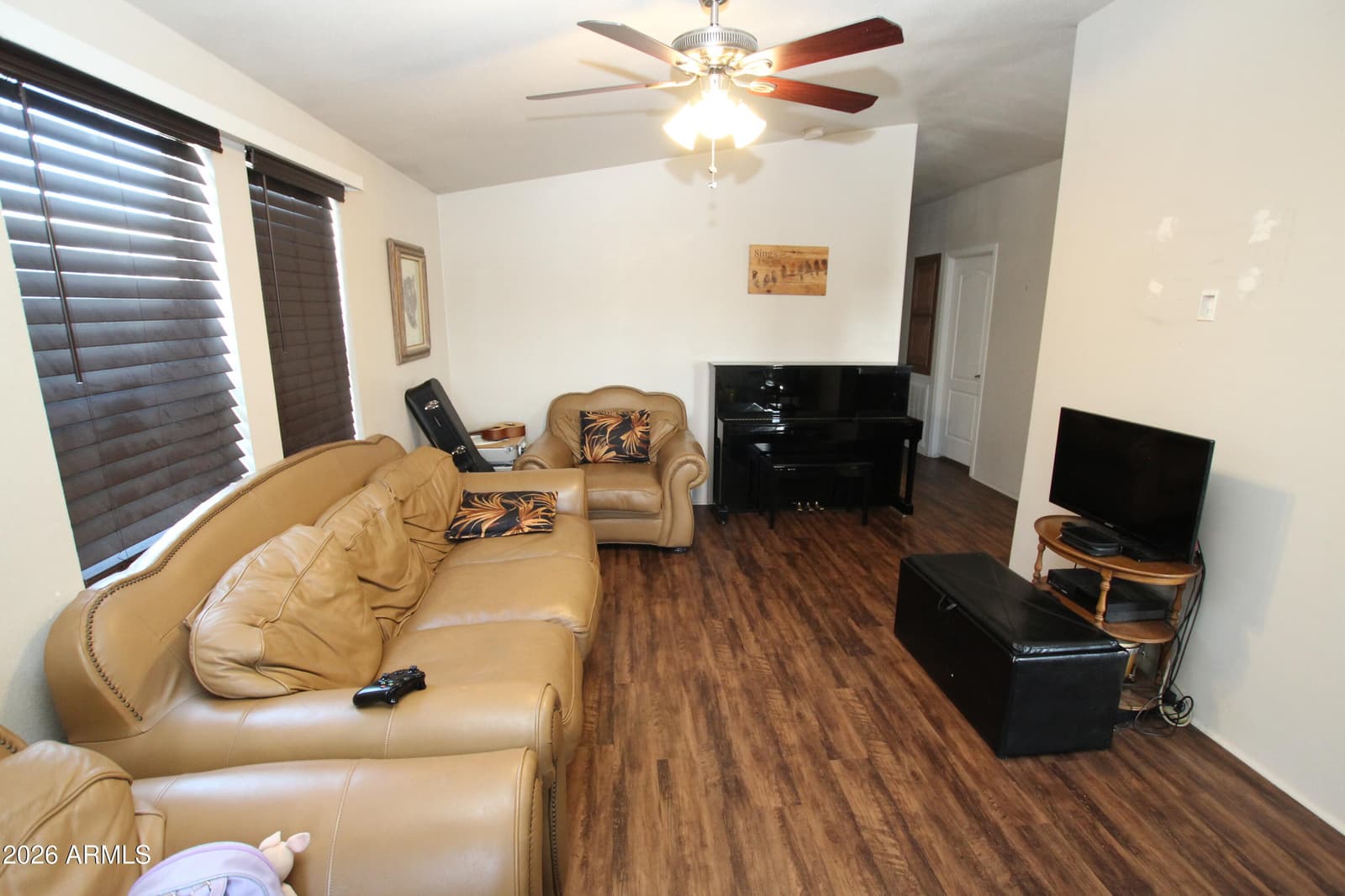 2120 E Bluefield Avenue 136, Phoenix, AZ 85022 — photo 9 of 32