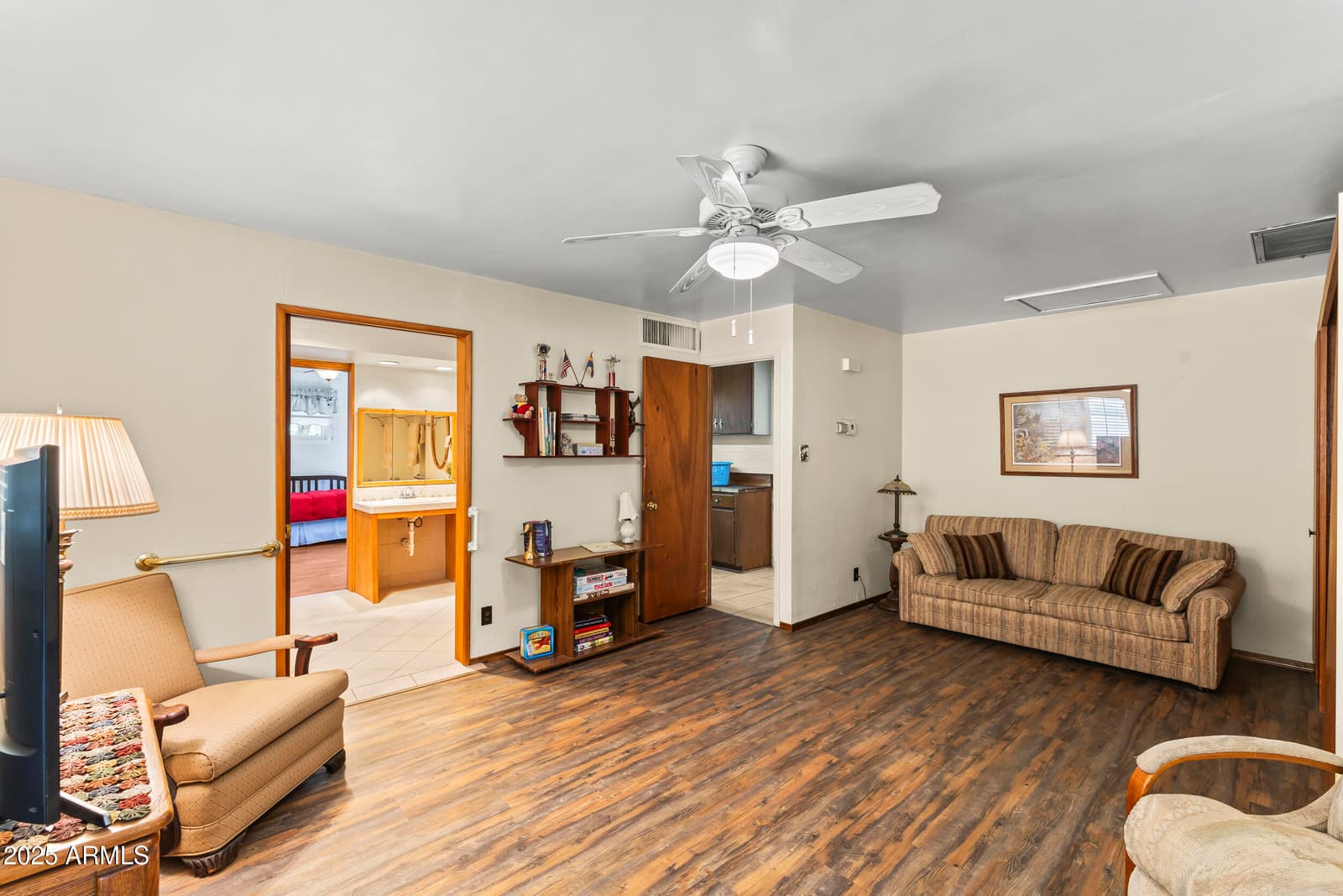2047 W Cambridge Avenue, Phoenix, AZ 85009 — photo 23 of 54