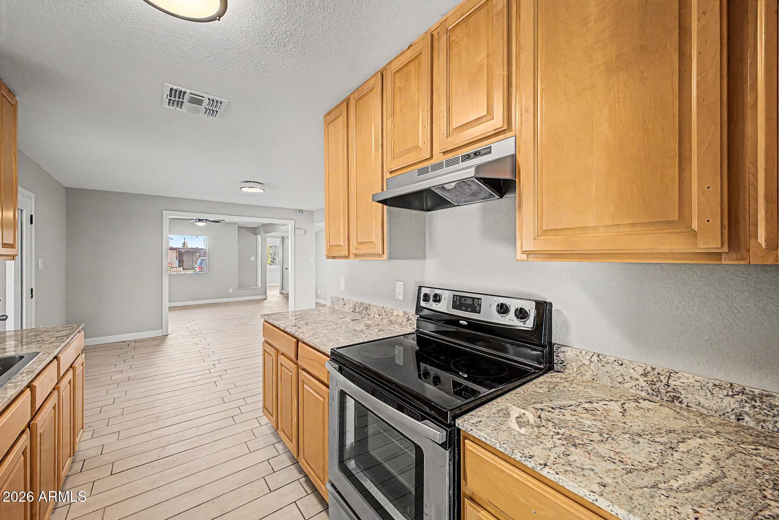 5308 W Edgemont Avenue, Phoenix, AZ 85035 — photo 10 of 30
