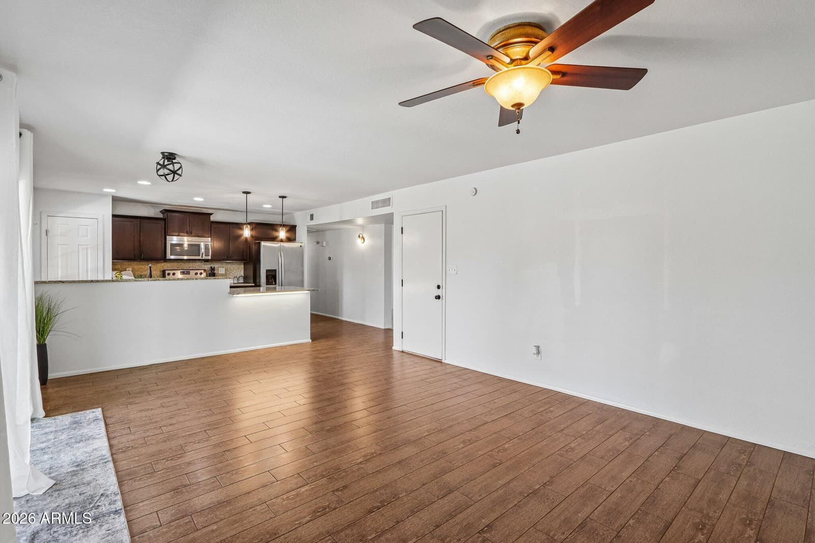 5502 S Hazelton Lane, Tempe, AZ 85283 — photo 10 of 34