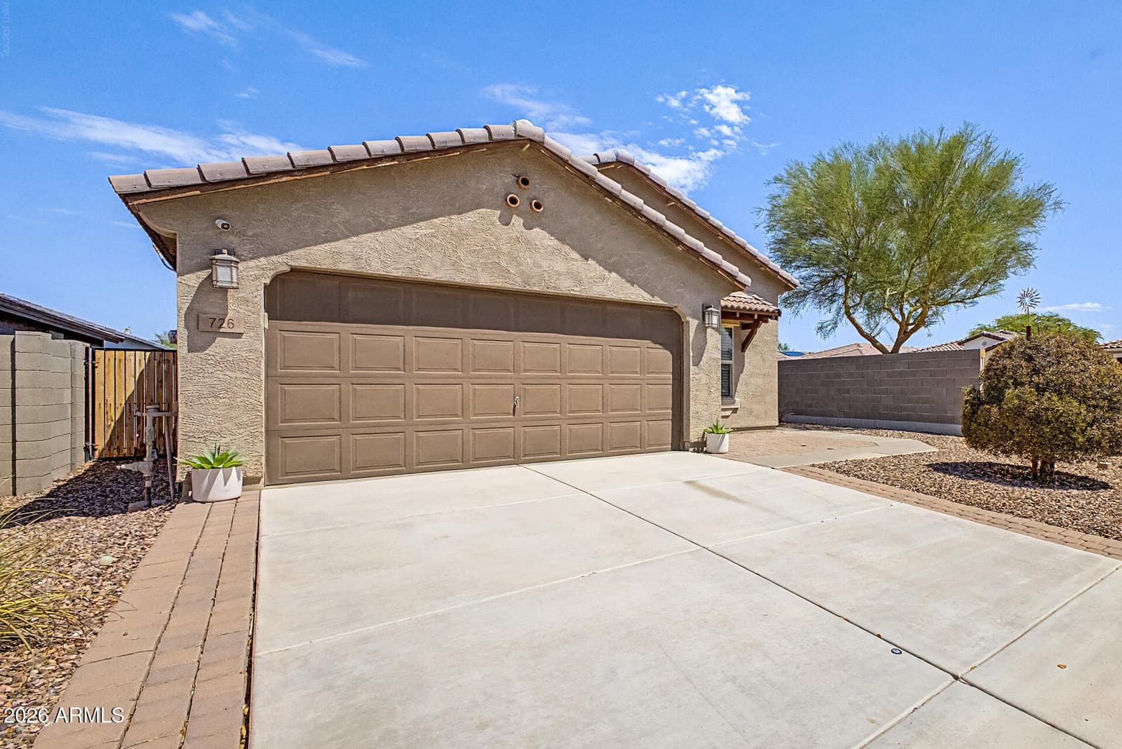 726 W Jardin Drive, Casa Grande, AZ 85122 — photo 4 of 41