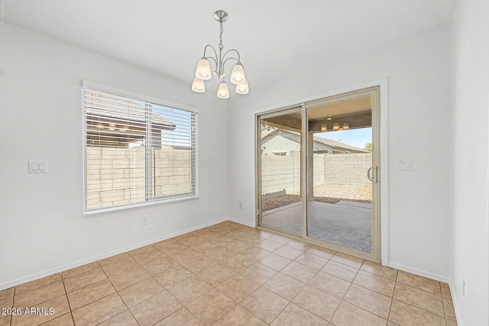 726 W Jardin Drive, Casa Grande, AZ 85122 — photo 10 of 41