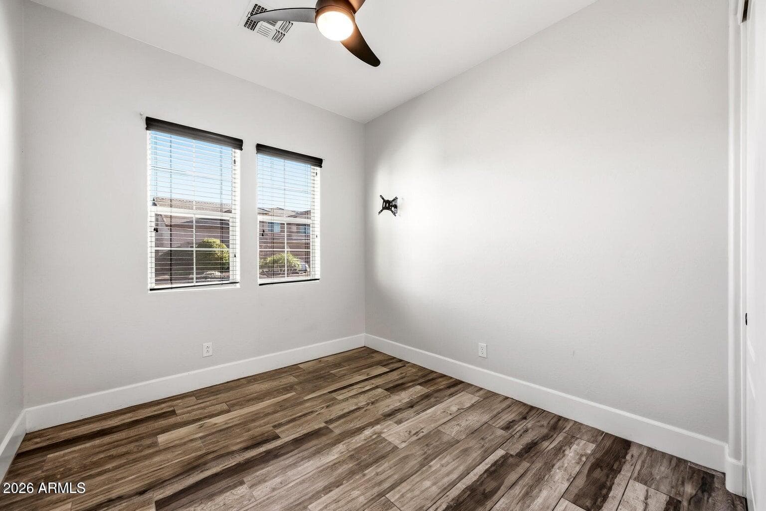 17962 W Montecito Avenue, Goodyear, AZ 85395 — photo 5 of 102
