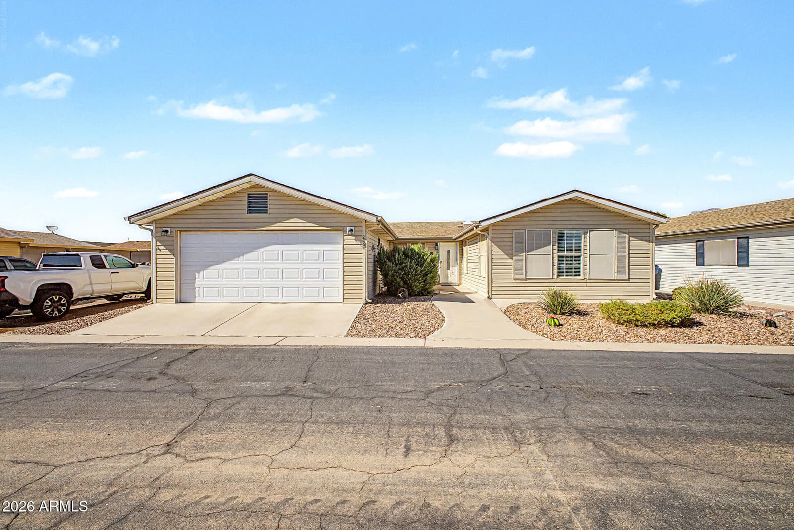3301 S GOLDFIELD Road 2064, Apache Junction, AZ 85119