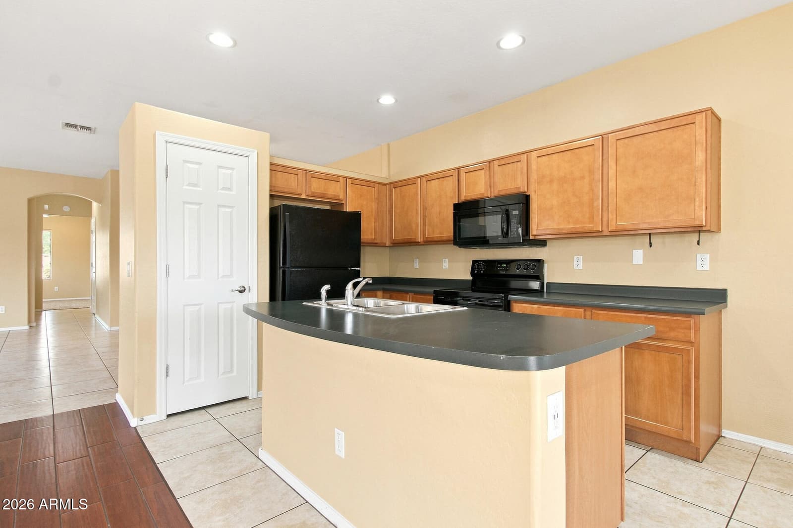 10233 W Parkway Drive, Tolleson, AZ 85353 — photo 7 of 21
