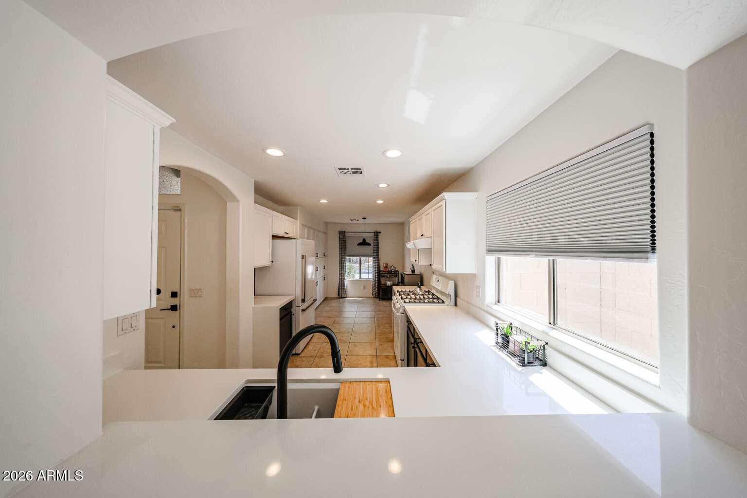4746 E Woburn Lane, Cave Creek, AZ 85331 — photo 5 of 44