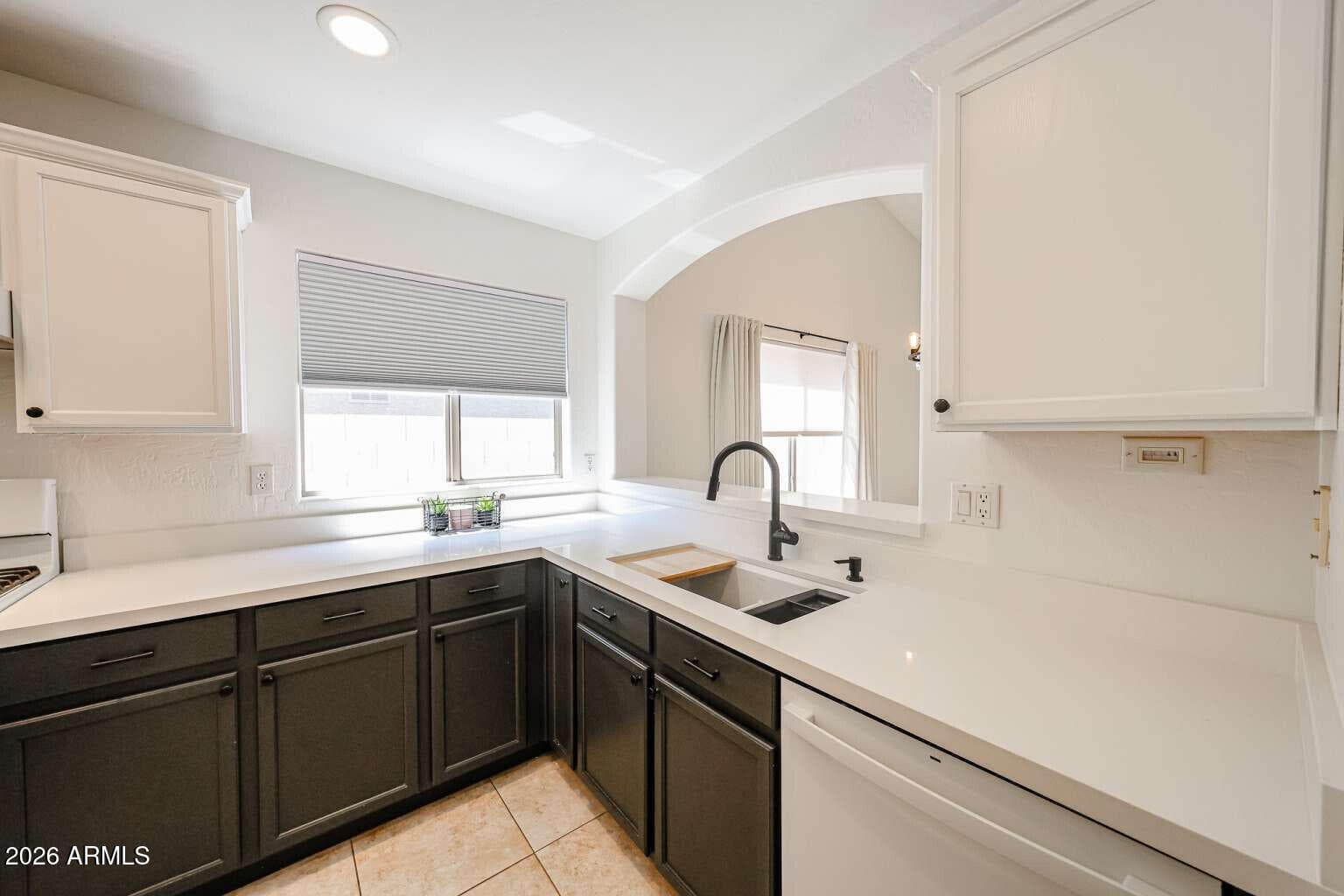 4746 E Woburn Lane, Cave Creek, AZ 85331 — photo 12 of 44
