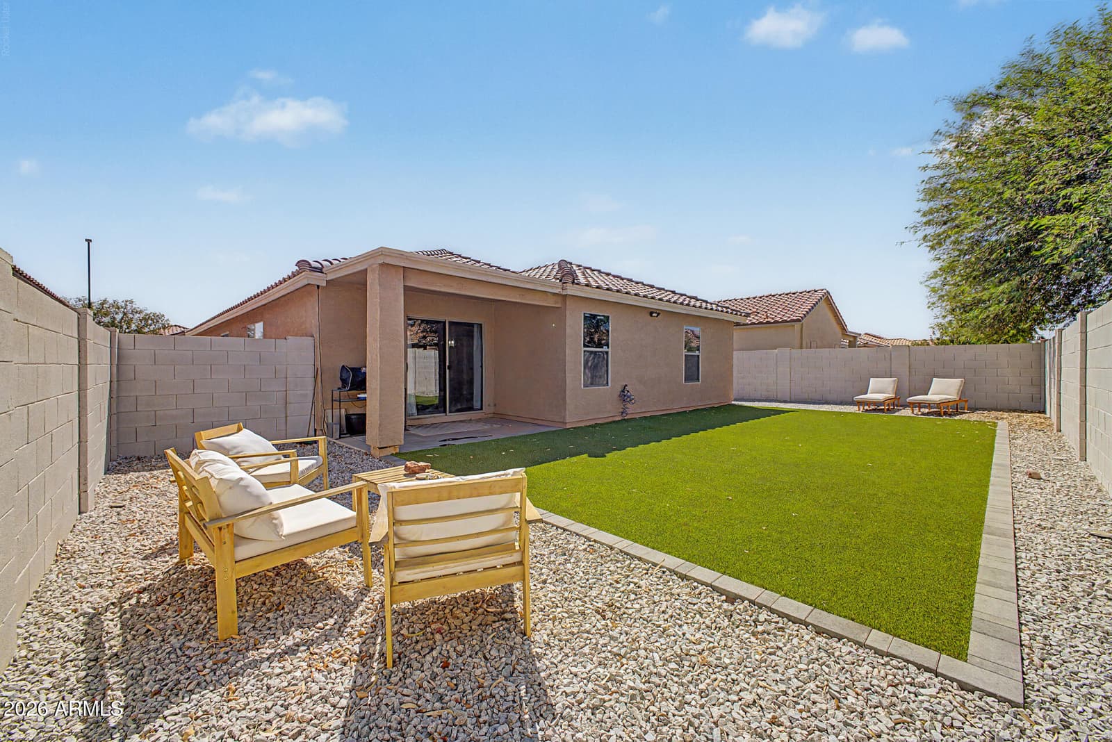 2658 W Silver Creek Lane, San Tan Valley, AZ 85144 — photo 4 of 50