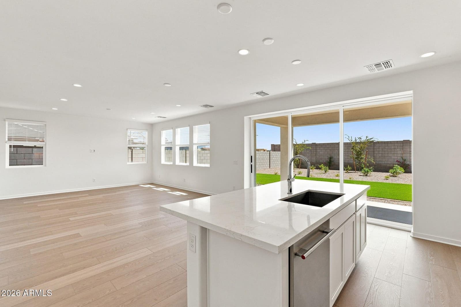 3307 W Emerald Road, San Tan Valley, AZ 85144 — photo 14 of 51