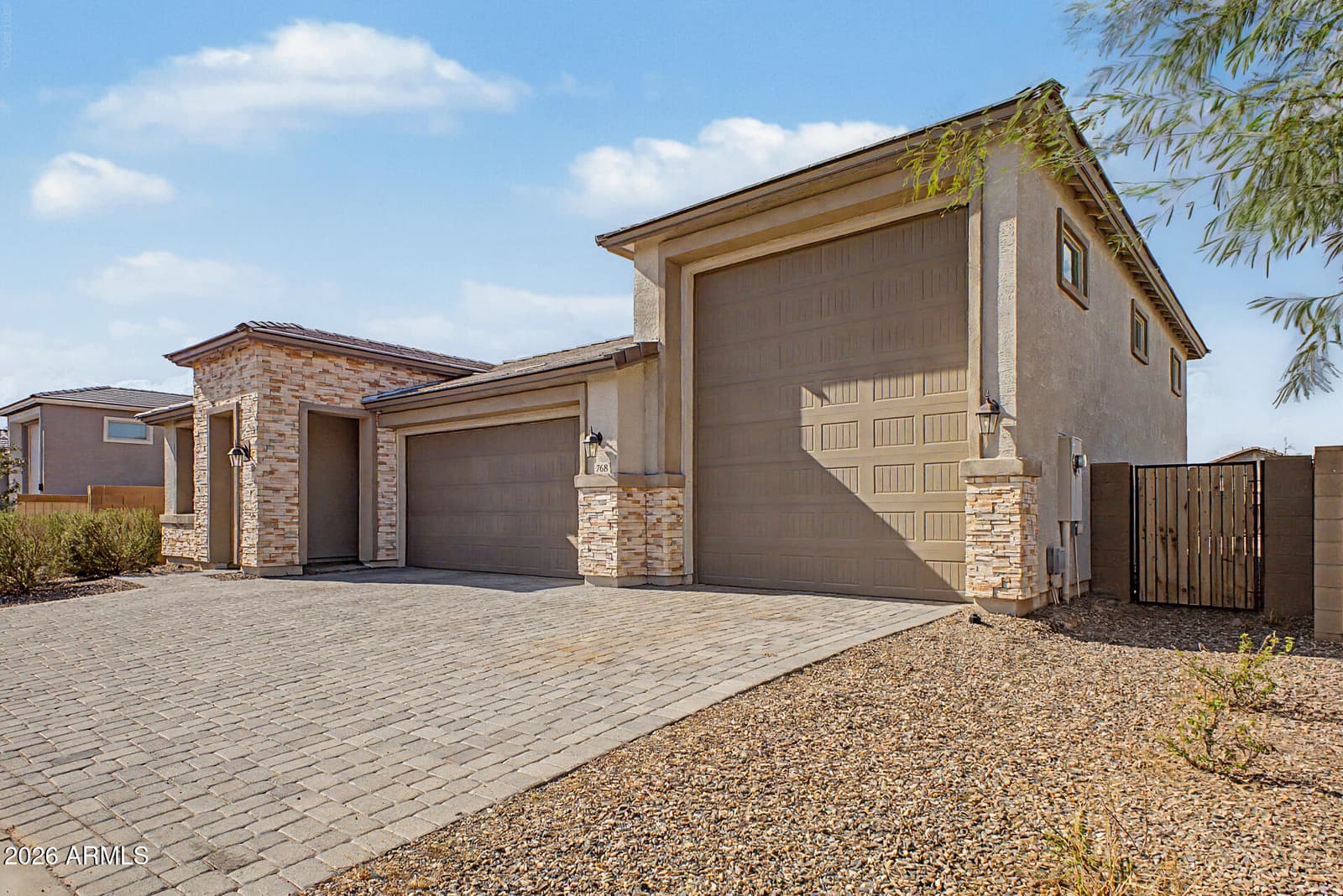 768 W Palo Verde Drive, Casa Grande, AZ 85122 — photo 4 of 38