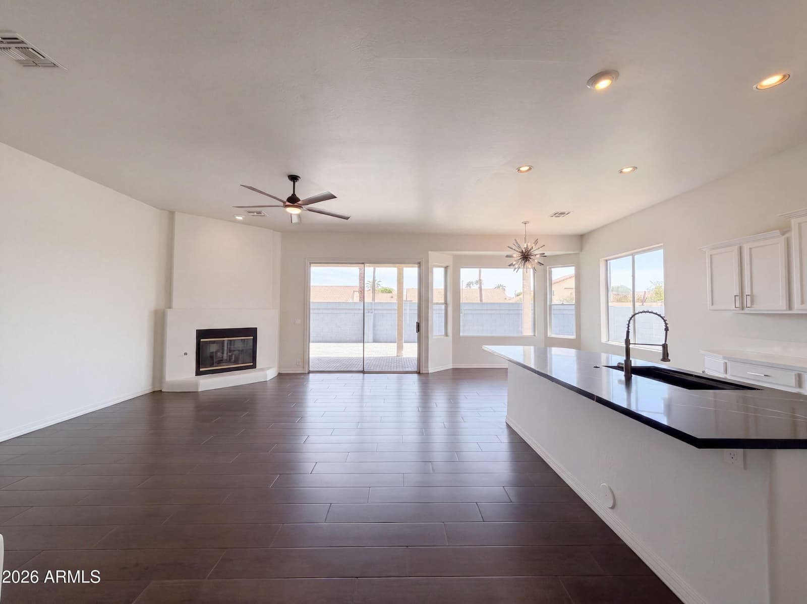 3003 N 111th Drive, Avondale, AZ 85392 — photo 3 of 34