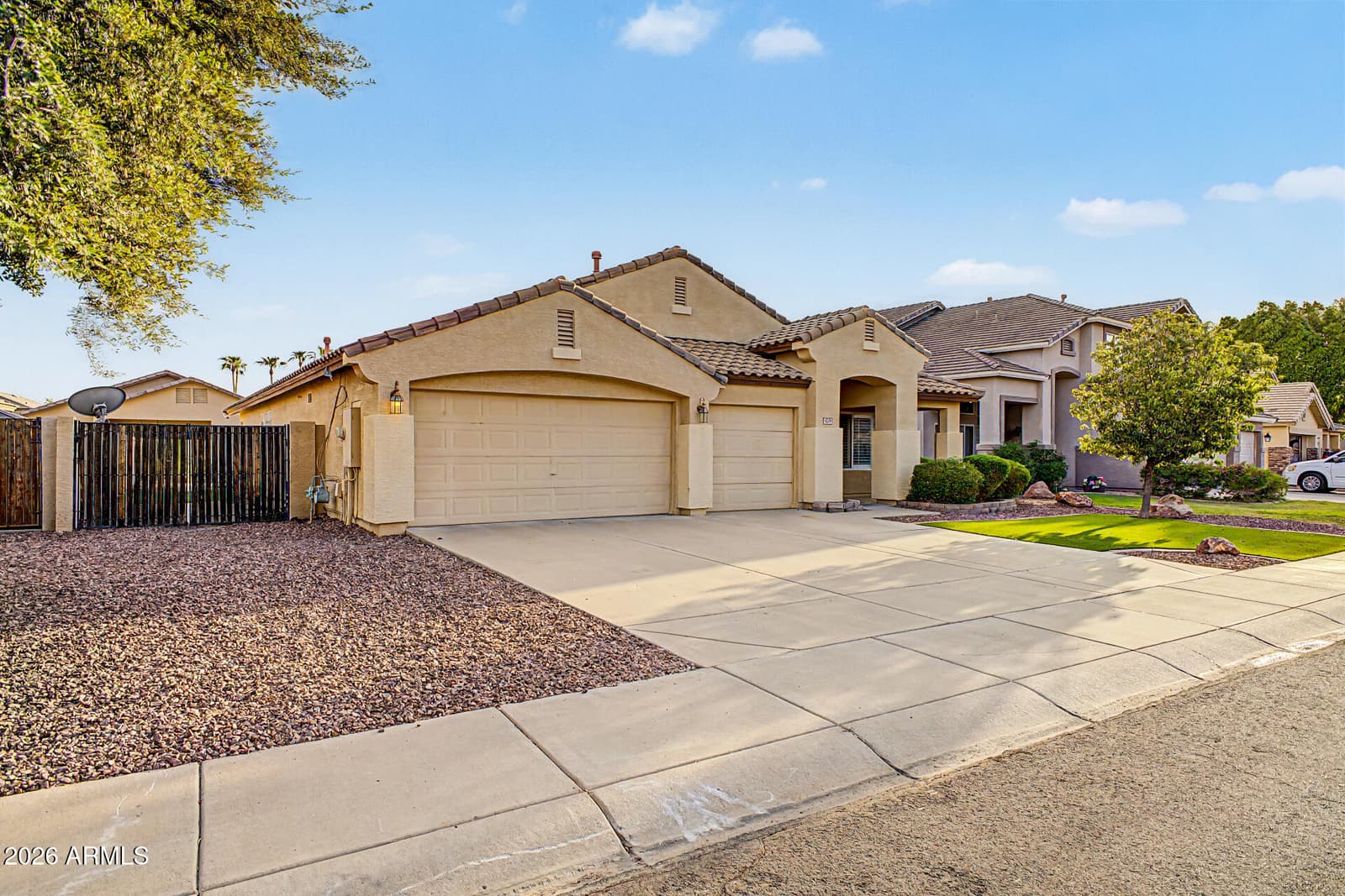 8239 W Harmony Lane, Peoria, AZ 85382 — photo 10 of 57