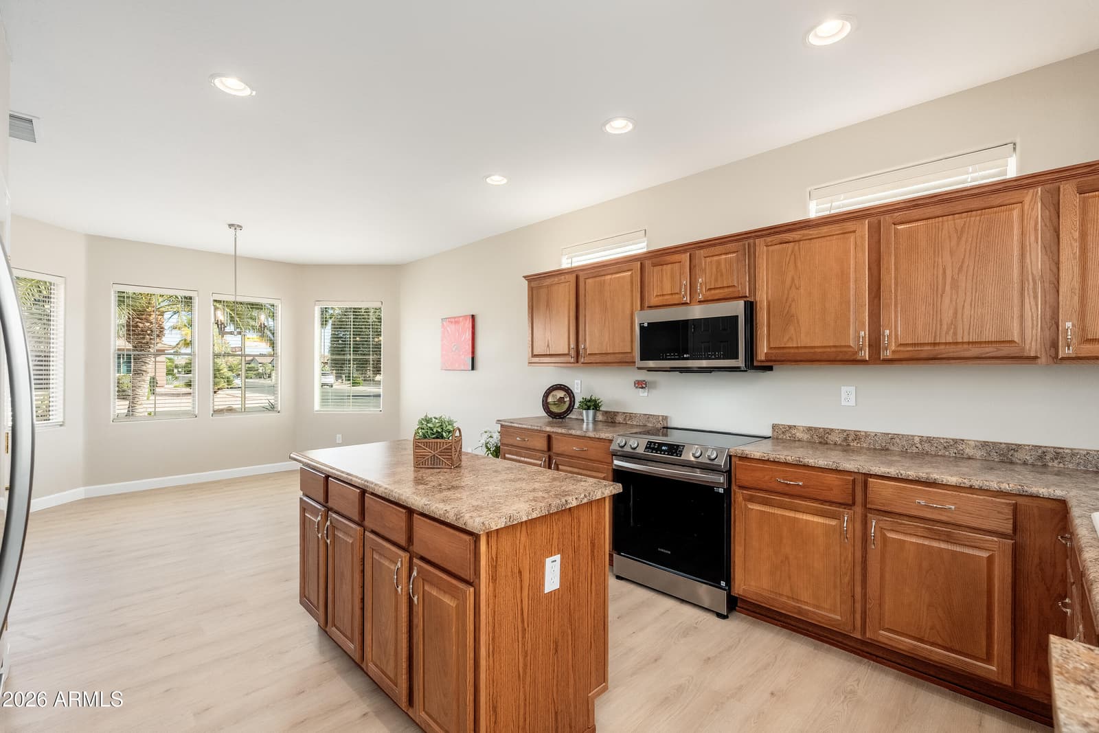 16603 W Stonecreek Court, Surprise, AZ 85387 — photo 10 of 35