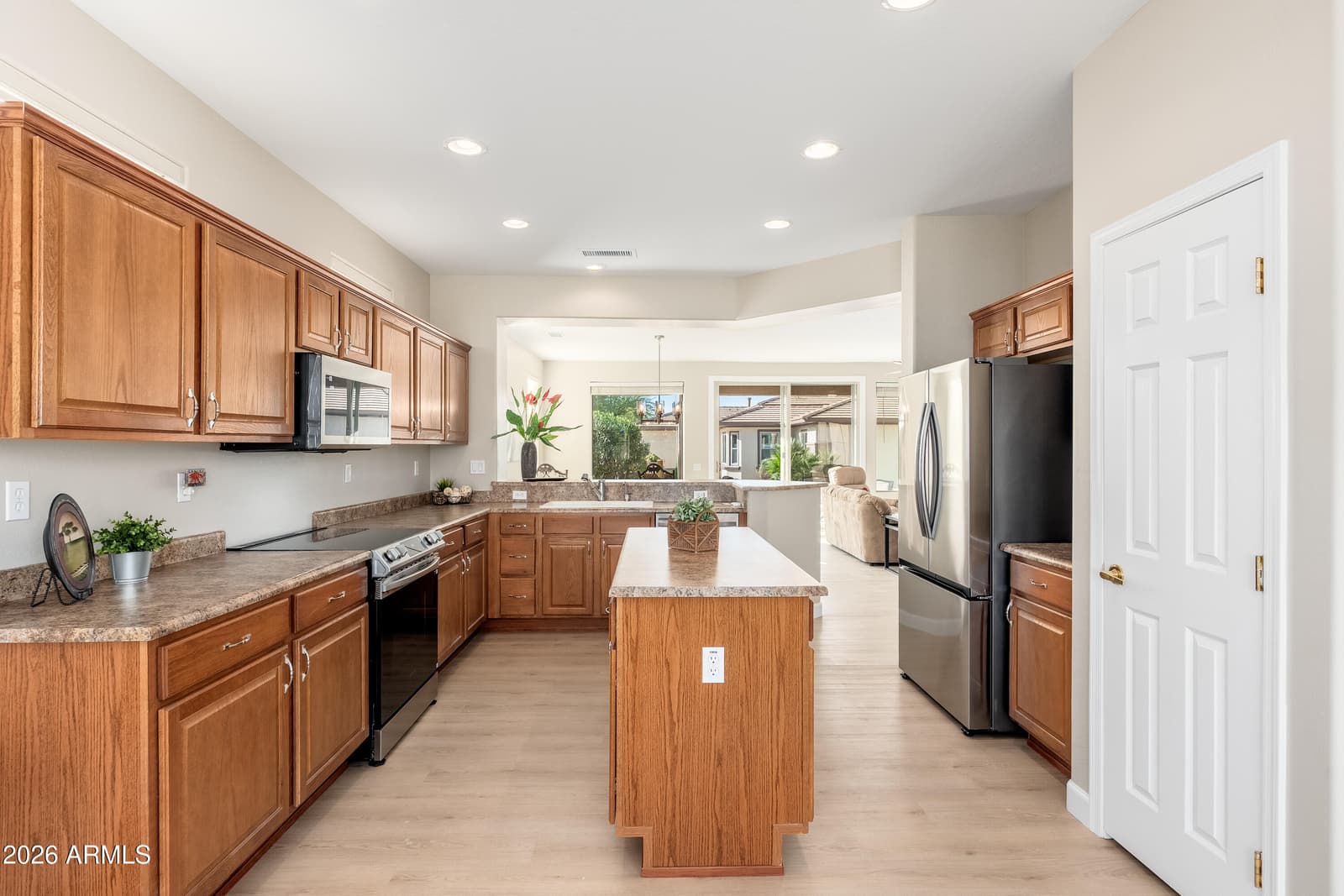 16603 W Stonecreek Court, Surprise, AZ 85387 — photo 11 of 35