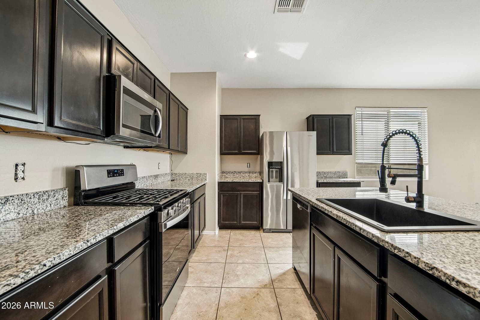 30943 W Mulberry Drive, Buckeye, AZ 85396 — photo 5 of 29