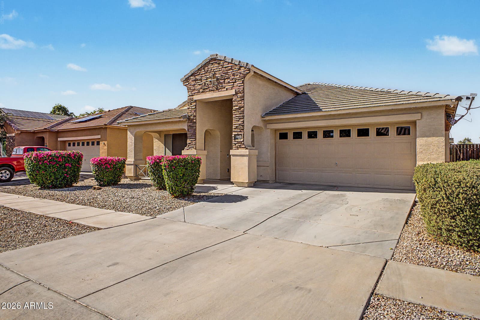 9018 W Globe Avenue, Tolleson, AZ 85353 — photo 5 of 41