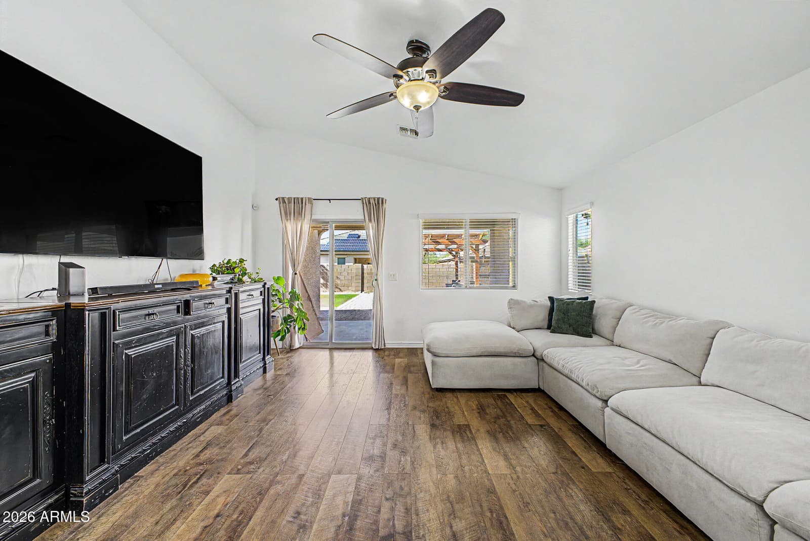 9018 W Globe Avenue, Tolleson, AZ 85353 — photo 14 of 41