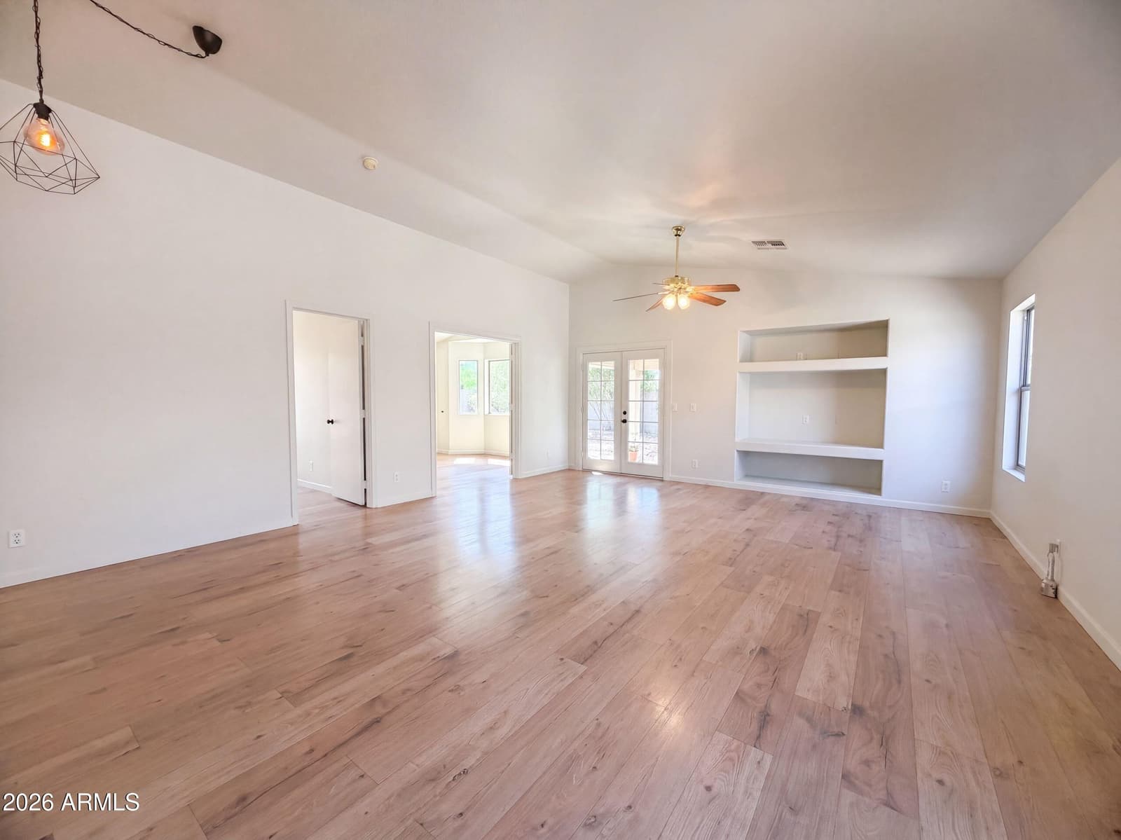 2756 S Compton, Mesa, AZ 85209 — photo 3 of 16