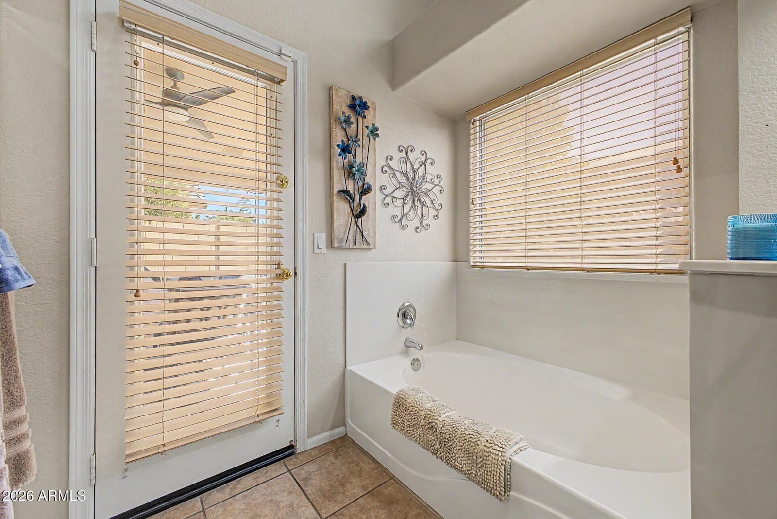 10233 W Daley Lane, Peoria, AZ 85383 — photo 22 of 40
