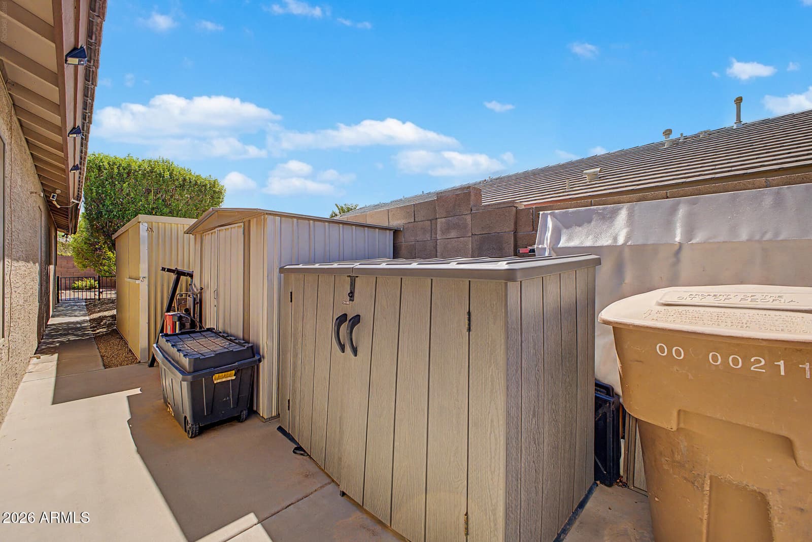 10233 W Daley Lane, Peoria, AZ 85383 — photo 37 of 40