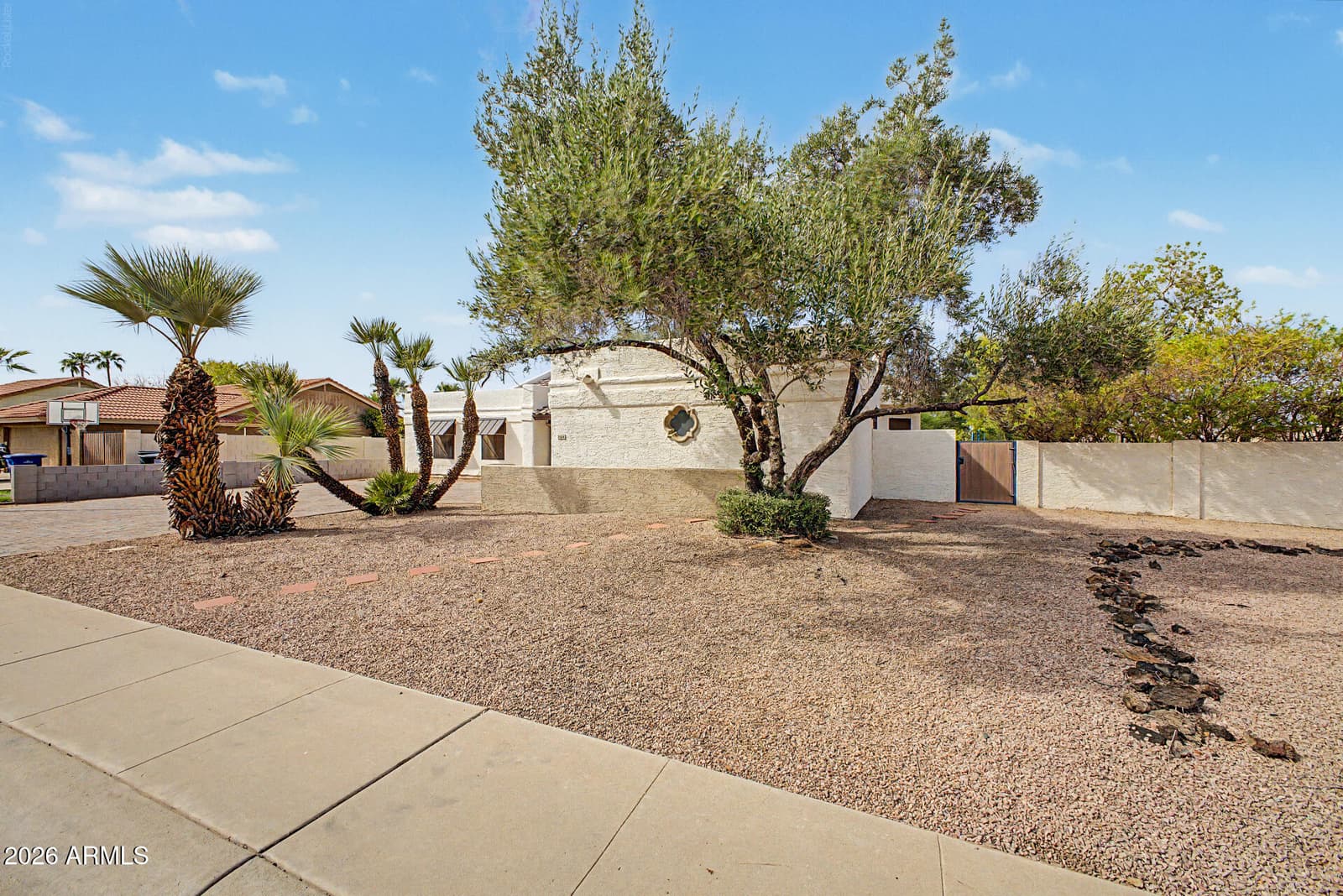 300 W Chilton Street, Chandler, AZ 85225 — photo 5 of 34