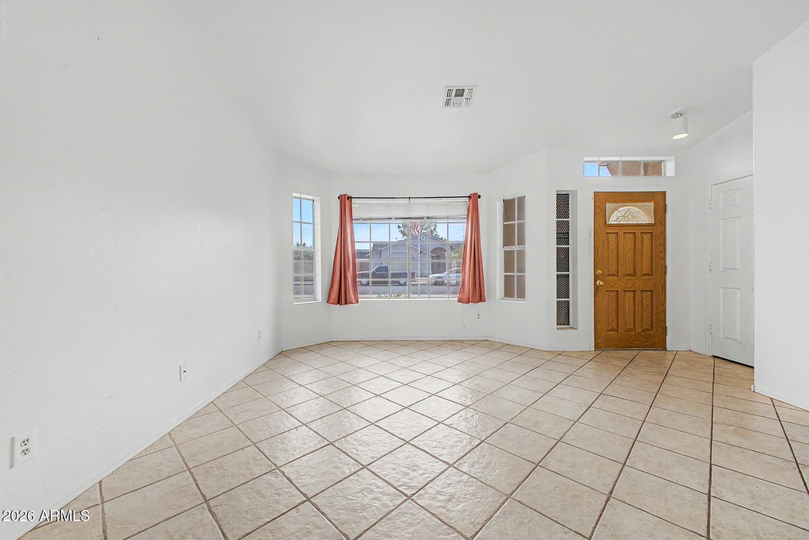 6234 N 88th Lane, Glendale, AZ 85305 — photo 10 of 34
