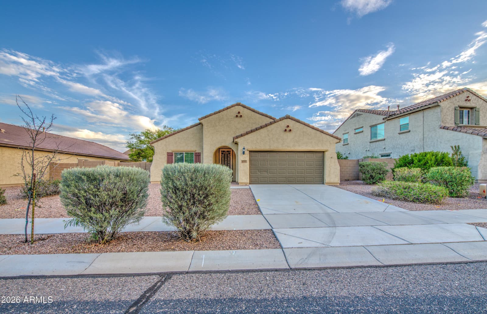 17517 W Pinnacle Vista Drive, Surprise, AZ 85387 — photo 2 of 49