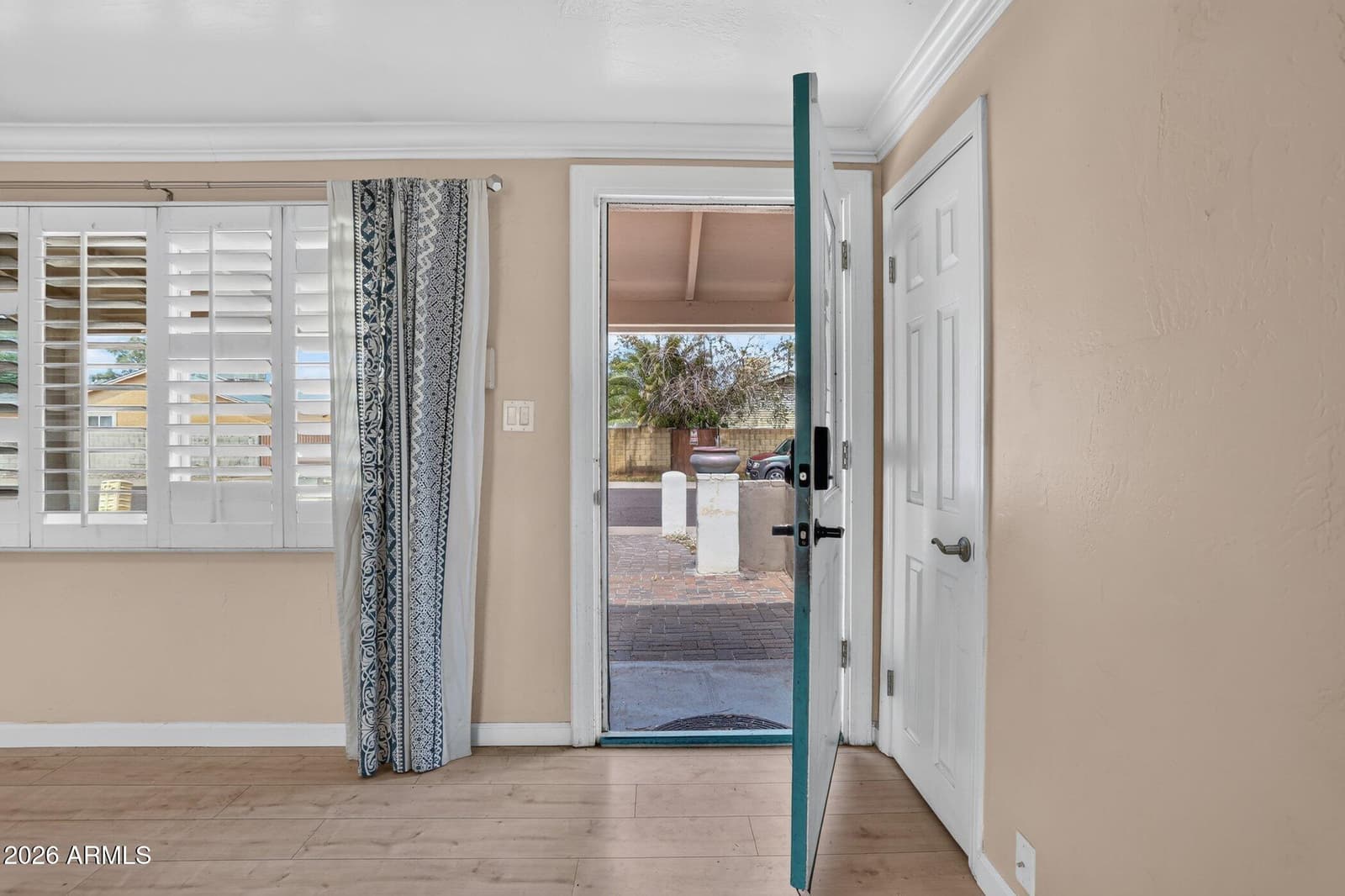 3629 E Winchcomb Drive, Phoenix, AZ 85032 — photo 9 of 32