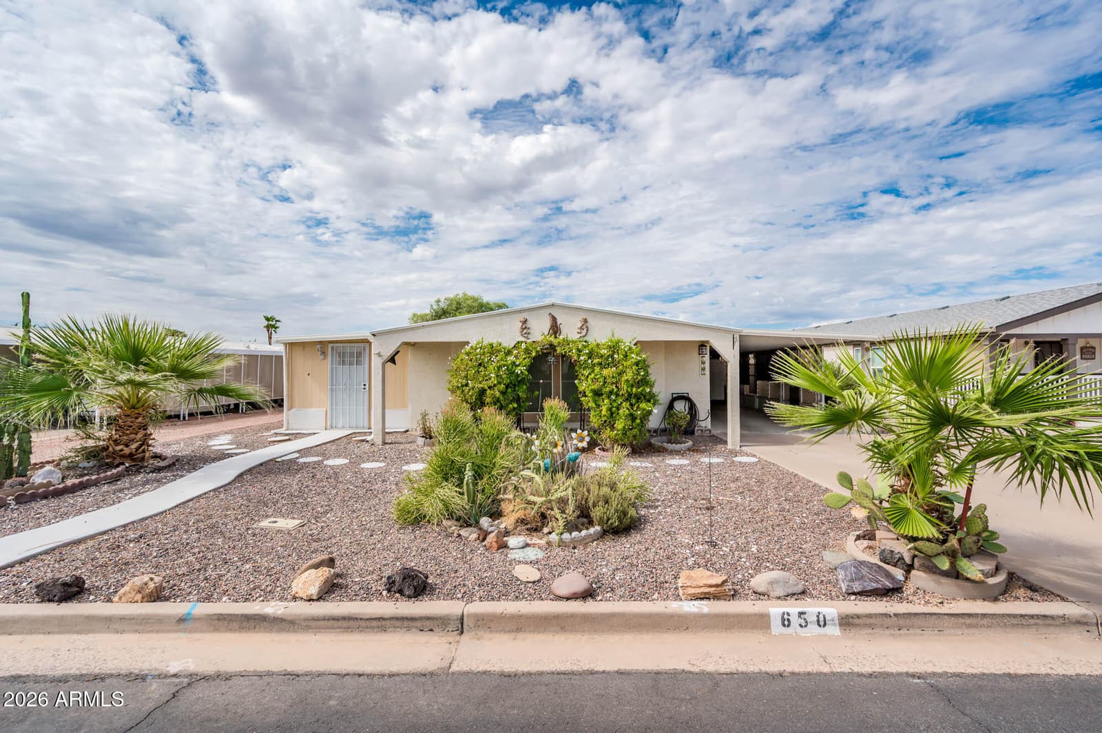650 S PARK VIEW Circle, Mesa, AZ 85208