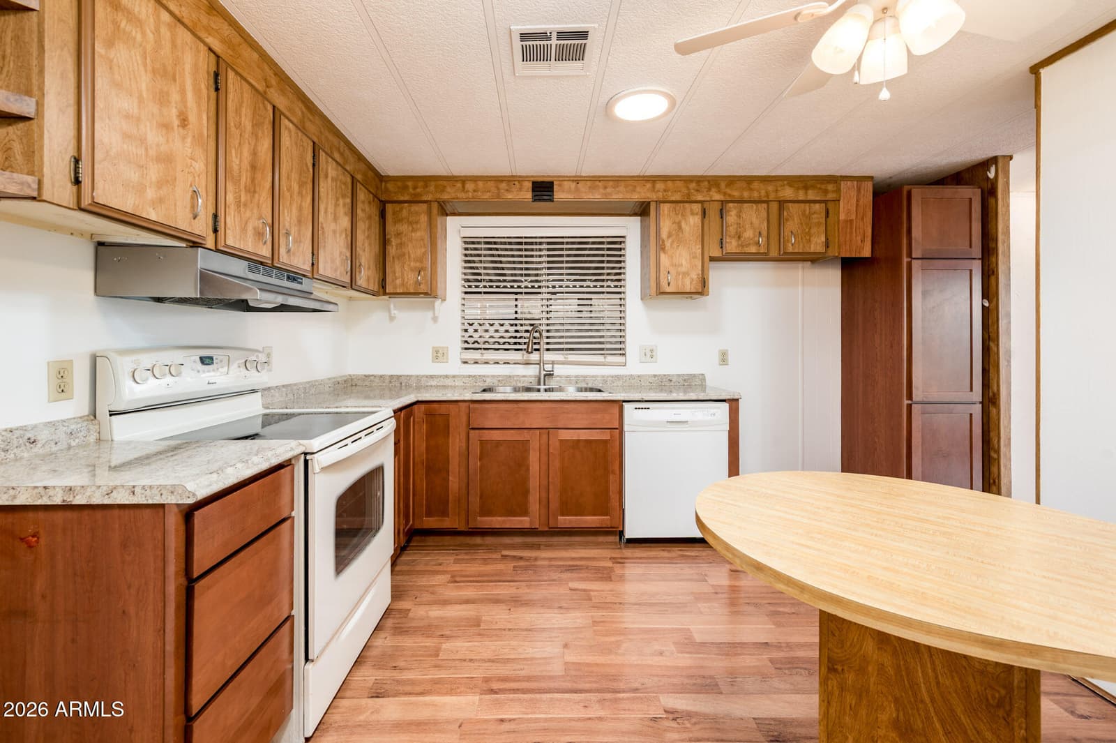 650 S Park View Circle, Mesa, AZ 85208 — photo 12 of 30