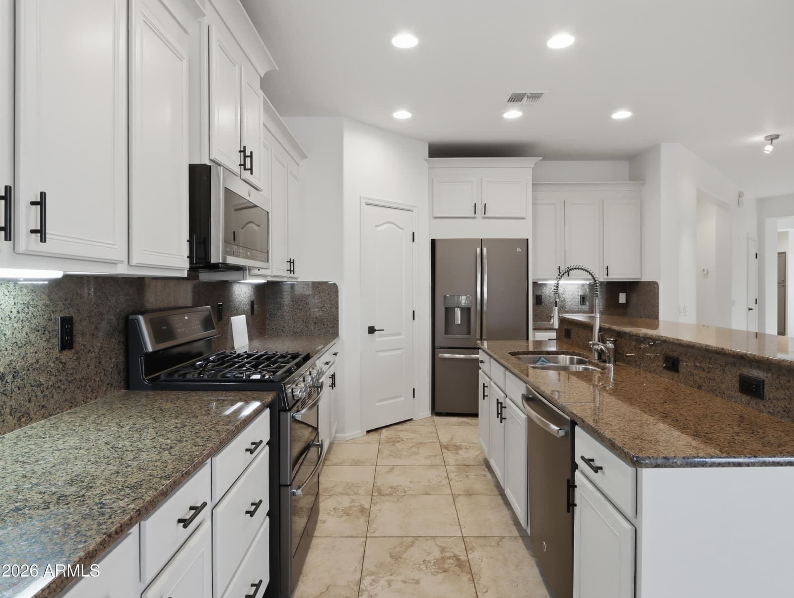 2625 N 158th Avenue, Goodyear, AZ 85395 — photo 12 of 62