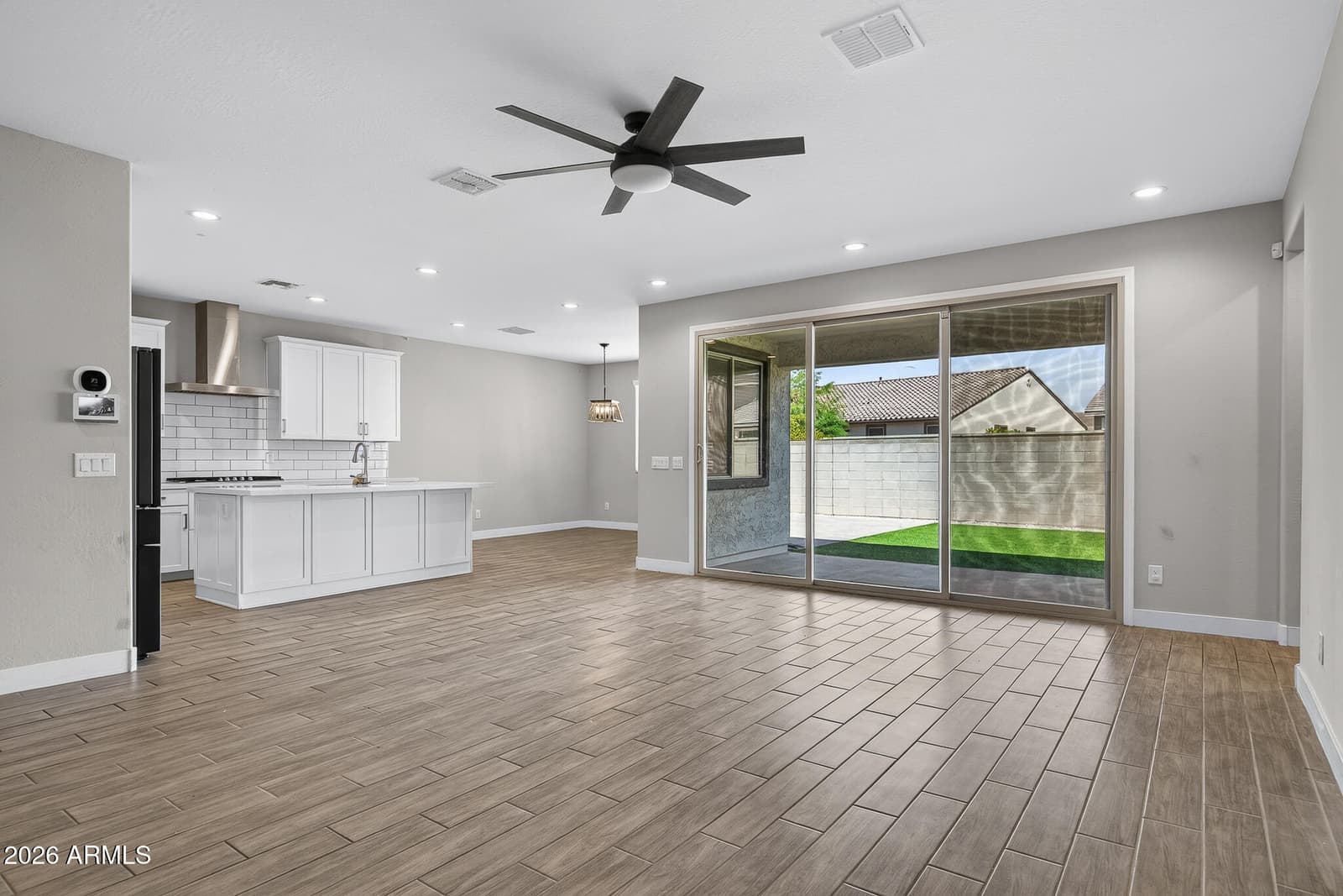 10962 W McKinley Street, Avondale, AZ 85323 — photo 4 of 41
