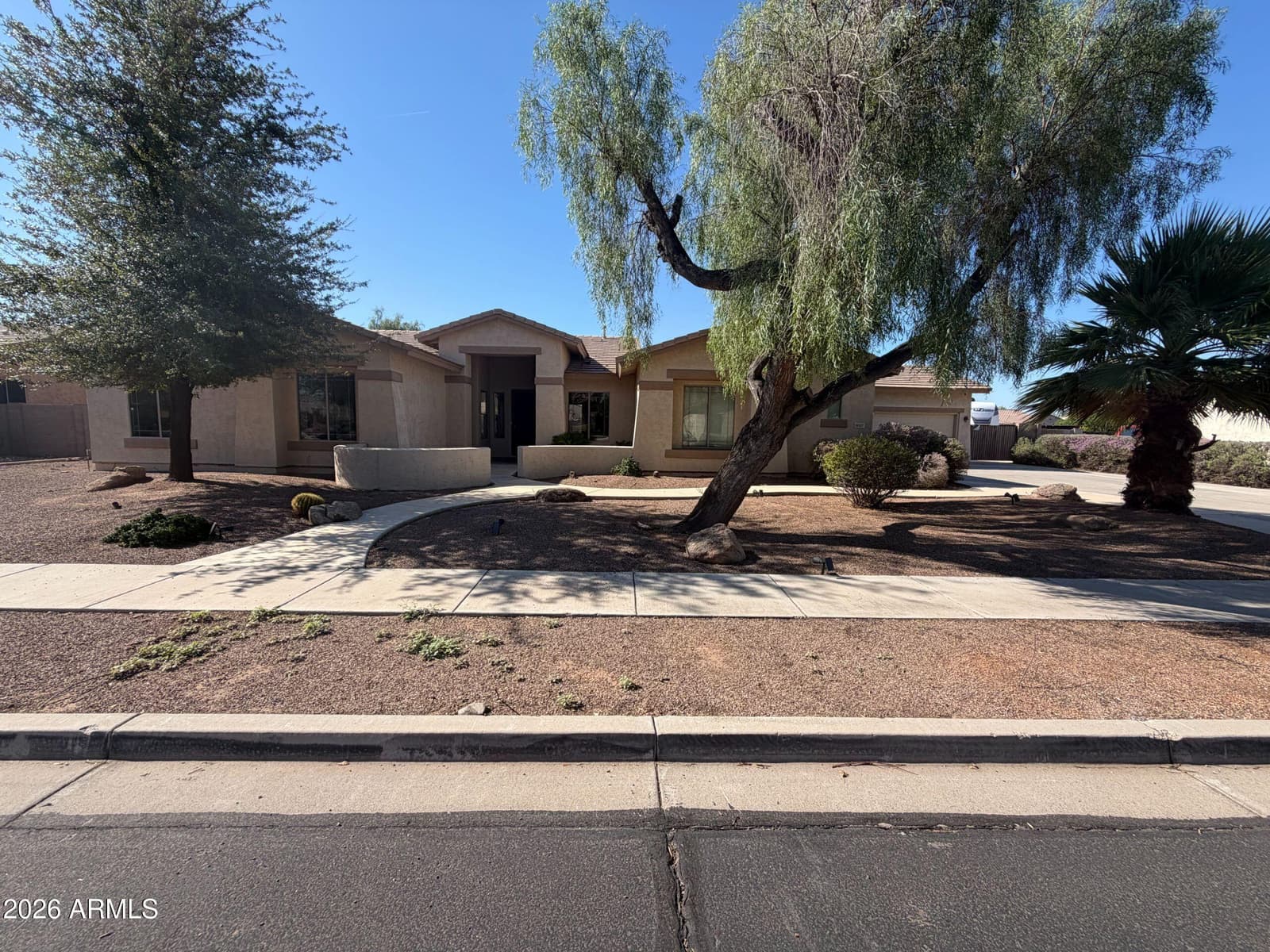 8027 W San Miguel Avenue, Glendale, AZ 85303 — photo 3 of 31