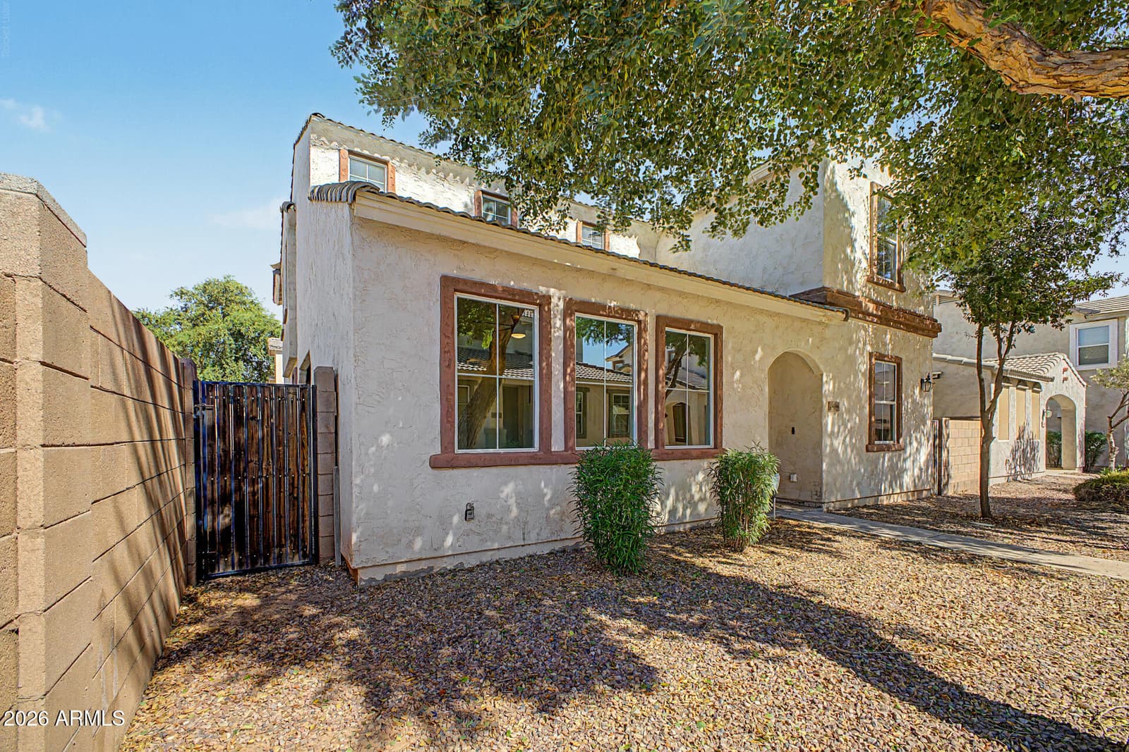 4346 E Carla Vista Drive, Gilbert, AZ 85295 — photo 3 of 43