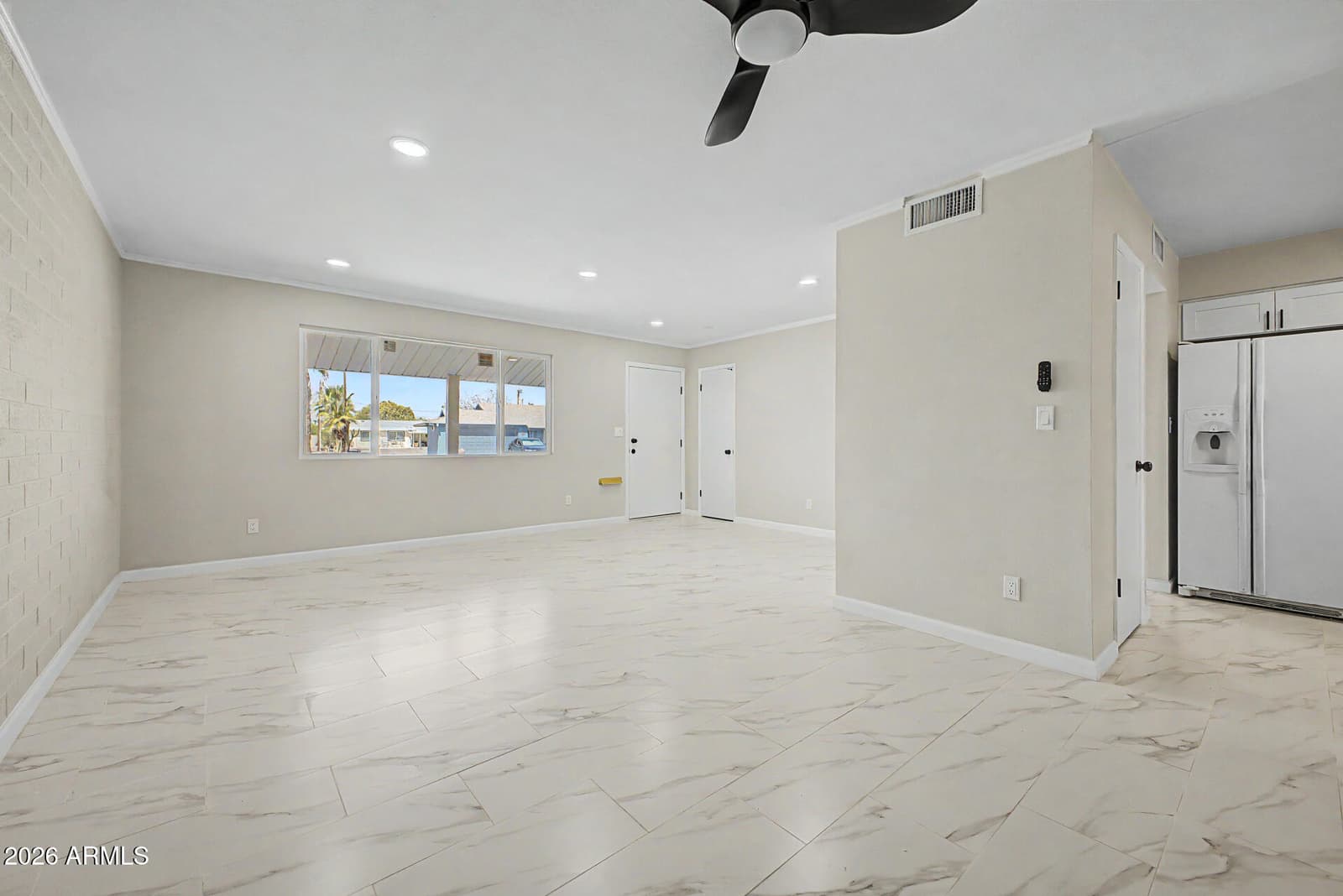 11033 N 105th Avenue, Sun City, AZ 85351 — photo 4 of 24