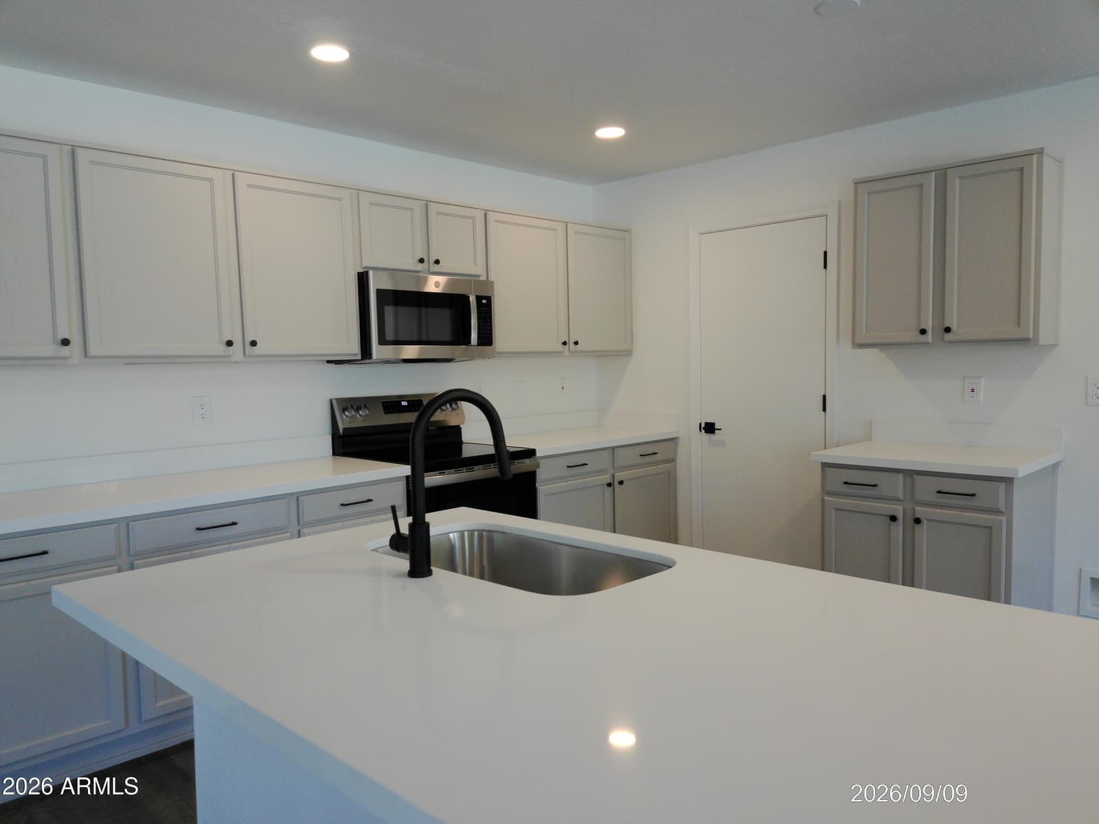8640 N 68th Drive, Peoria, AZ 85345 — photo 18 of 27