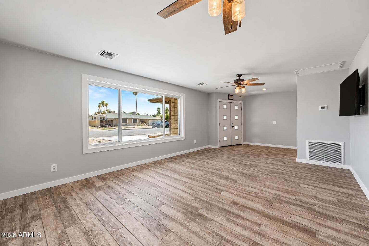 4716 W Royal Palm Road, Glendale, AZ 85302 — photo 8 of 37