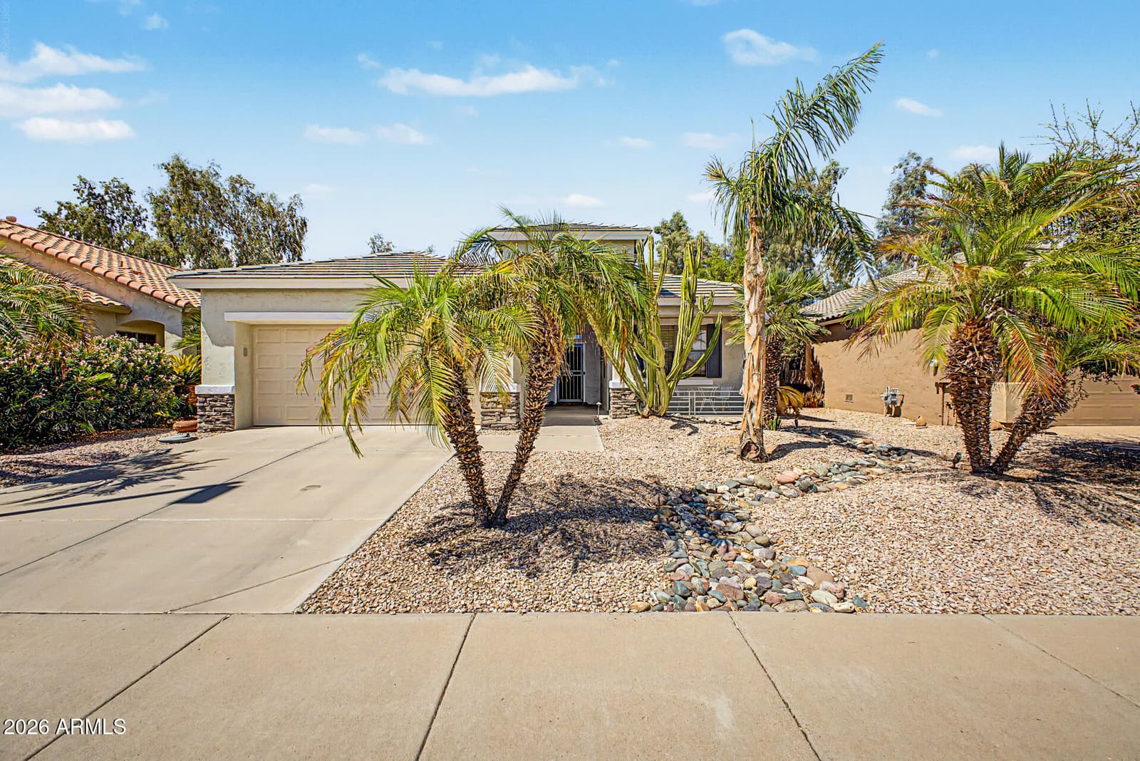 17418 N Fairway Drive, Surprise, AZ 85374 — photo 2 of 28