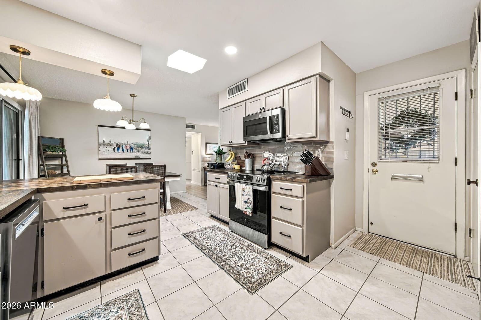 10841 W Hatcher Road, Sun City, AZ 85351 — photo 11 of 25
