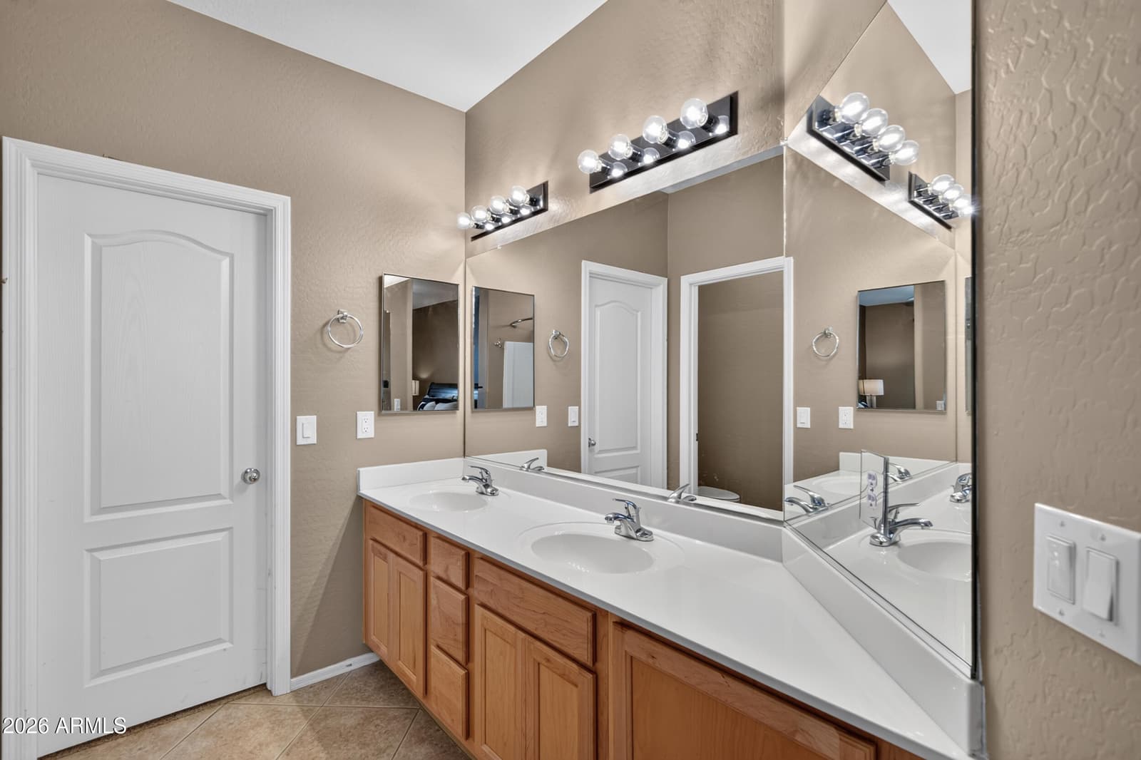 2878 S Arroyo Lane, Gilbert, AZ 85295 — photo 27 of 49