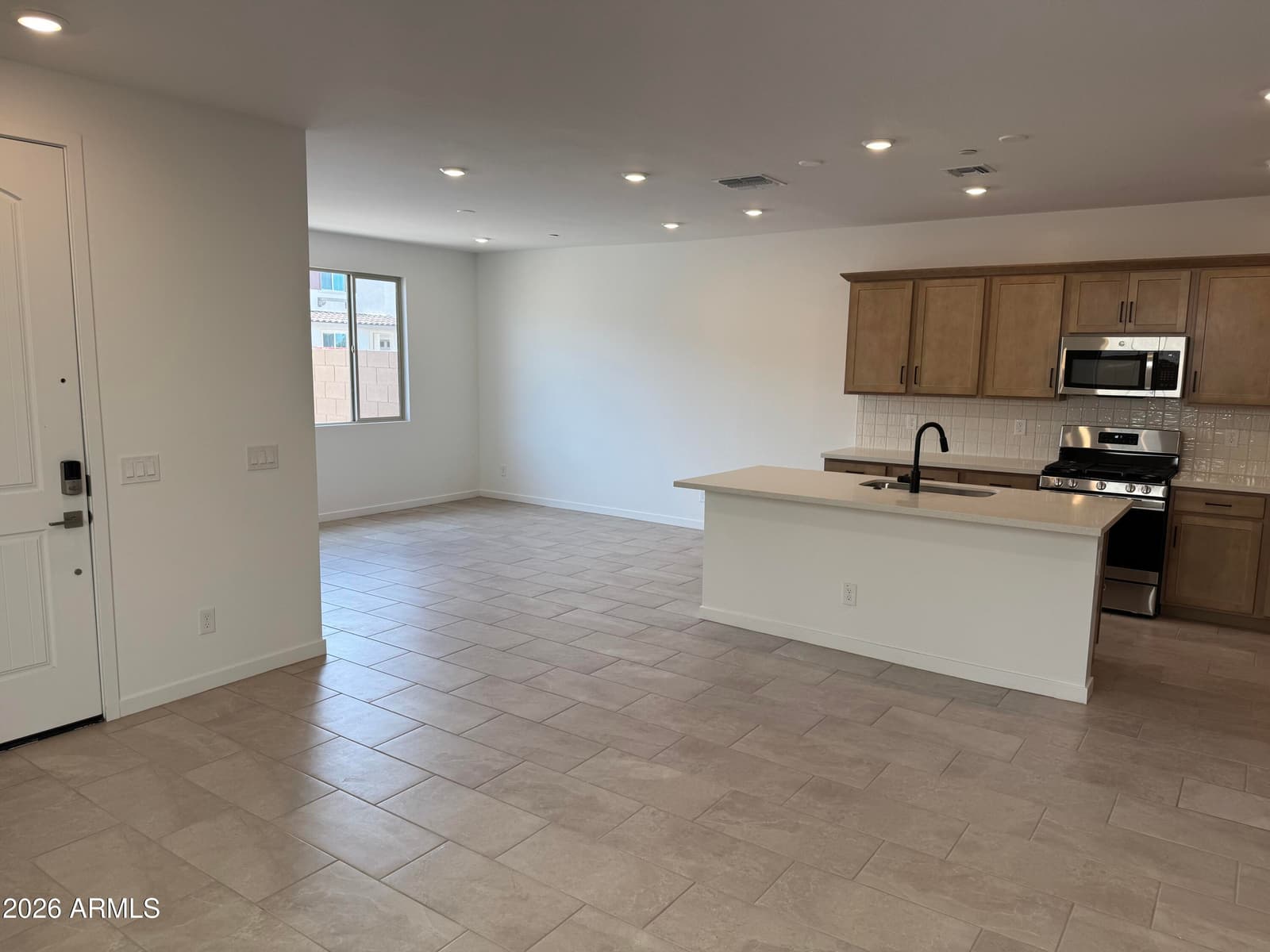 2270 S Jeffry Street, Gilbert, AZ 85295 — photo 5 of 11