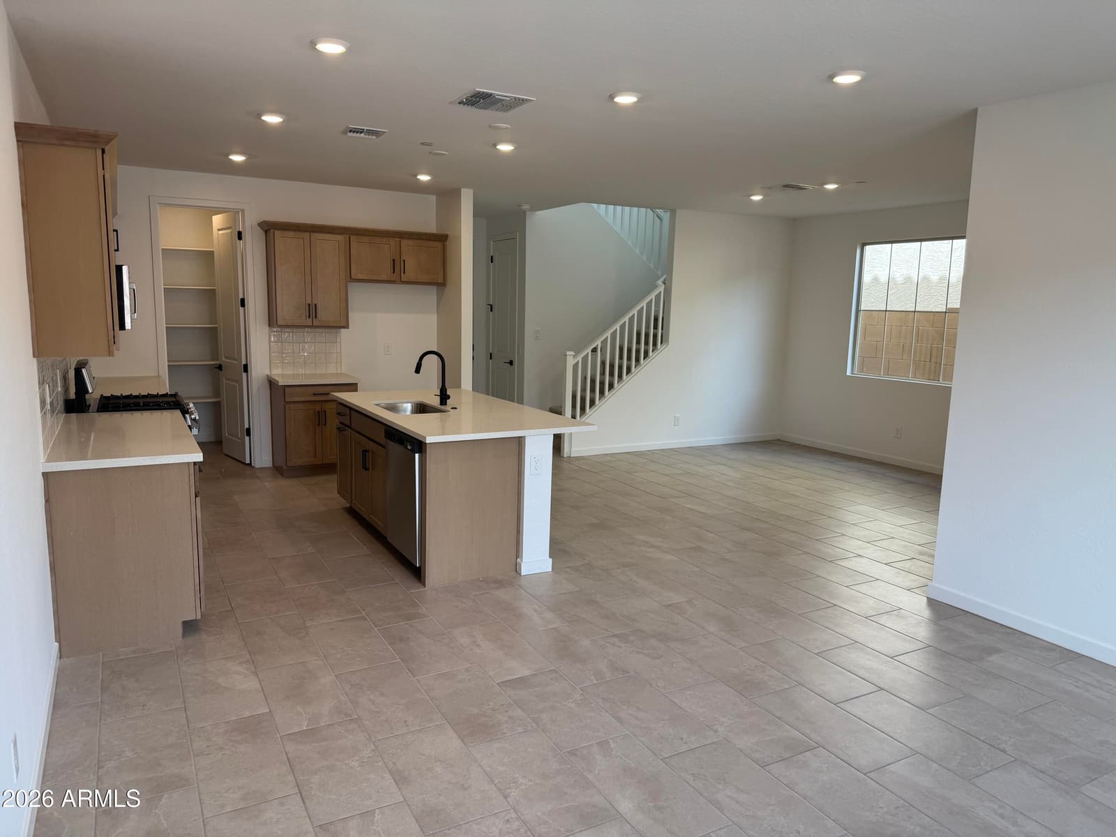 2270 S Jeffry Street, Gilbert, AZ 85295 — photo 4 of 11