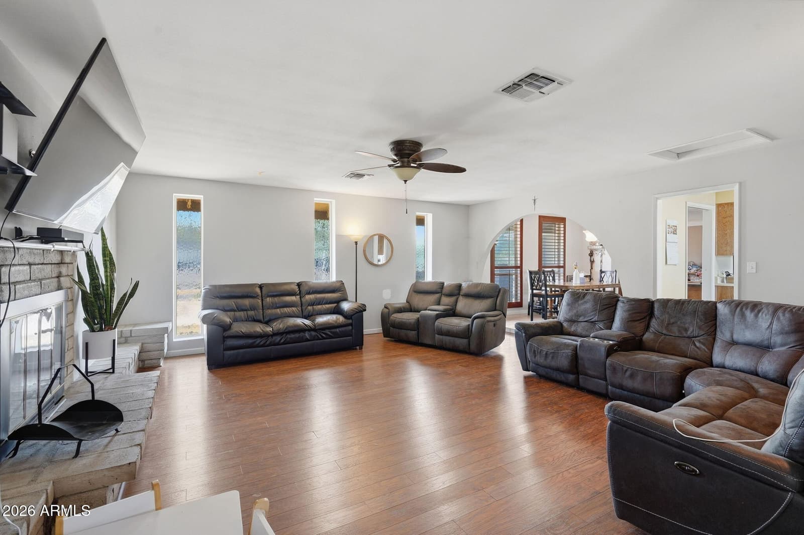 7330 W Angela Drive, Glendale, AZ 85308 — photo 11 of 32