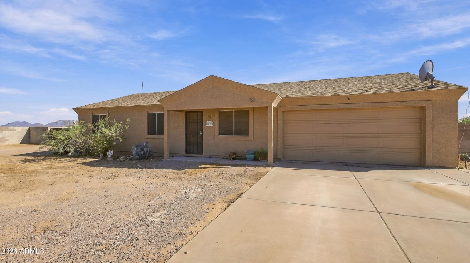 3527 E Batten Road, Eloy, AZ 85131 — photo 2 of 33