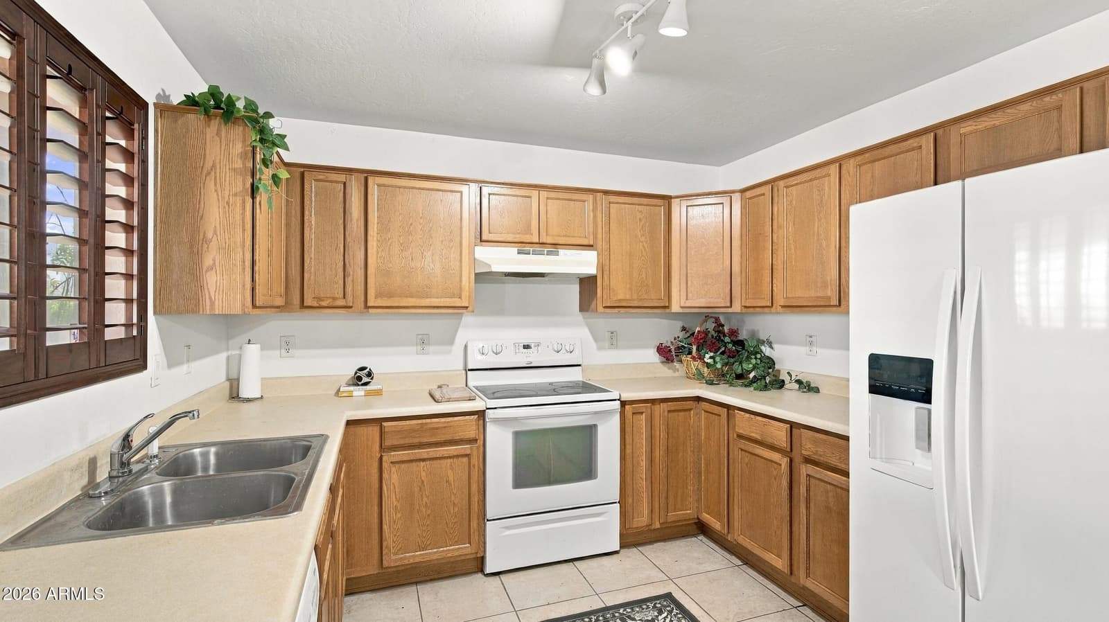 3527 E Batten Road, Eloy, AZ 85131 — photo 10 of 33