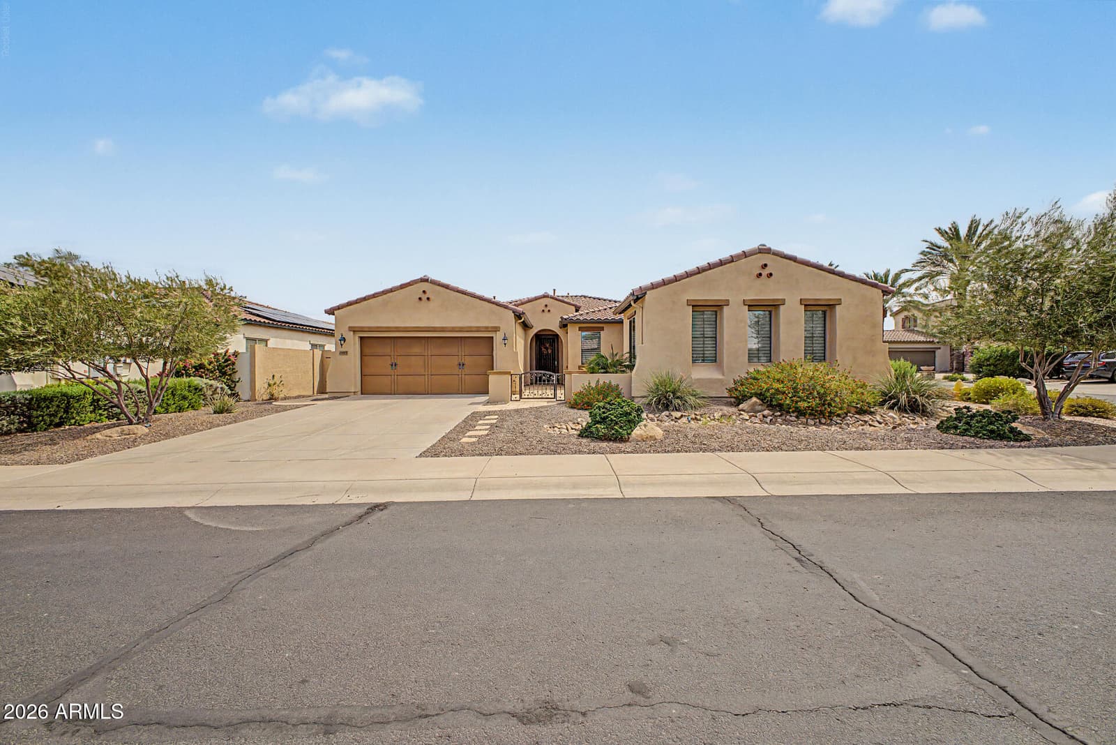 6587 S Martingale Road, Gilbert, AZ 85298 — photo 3 of 56