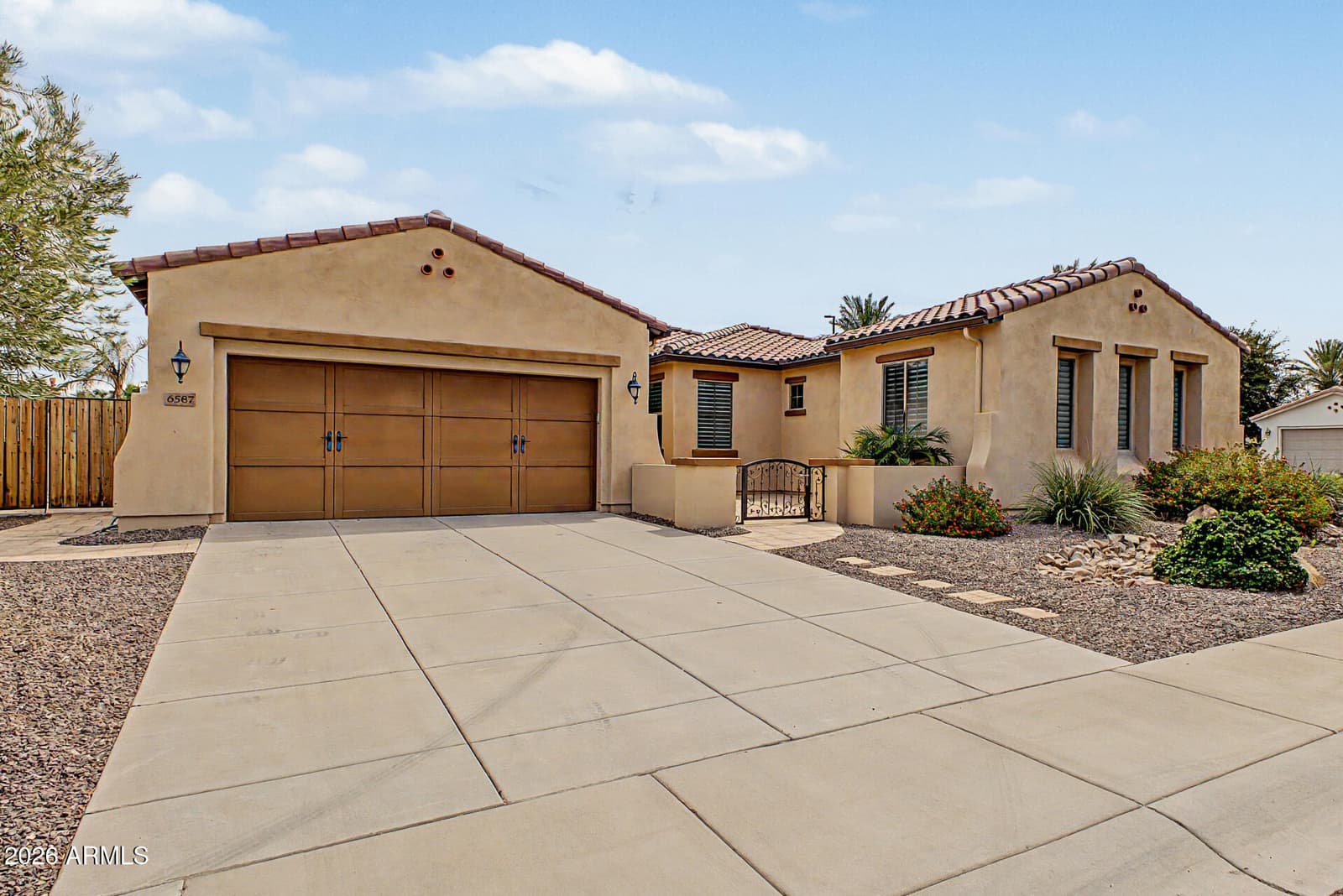 6587 S Martingale Road, Gilbert, AZ 85298 — photo 5 of 56