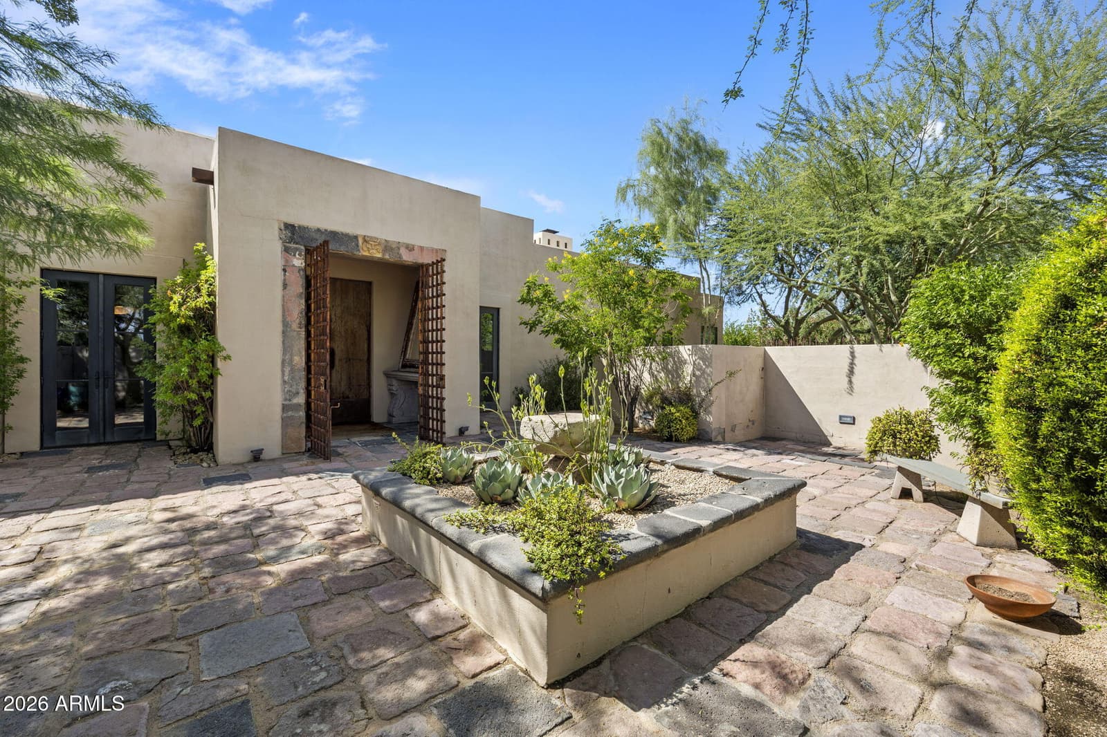 7702 N Mockingbird Lane, Paradise Valley, AZ 85253 — photo 2 of 25