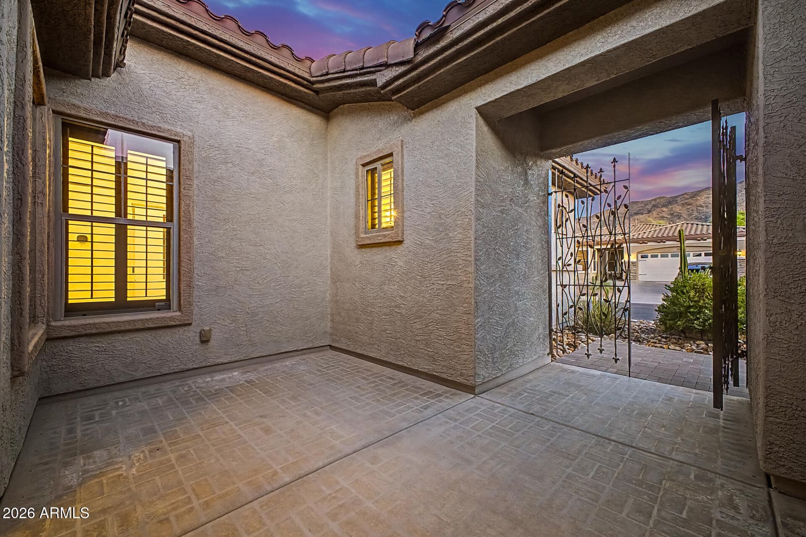 2416 W Kachina Trail, Phoenix, AZ 85041 — photo 4 of 46