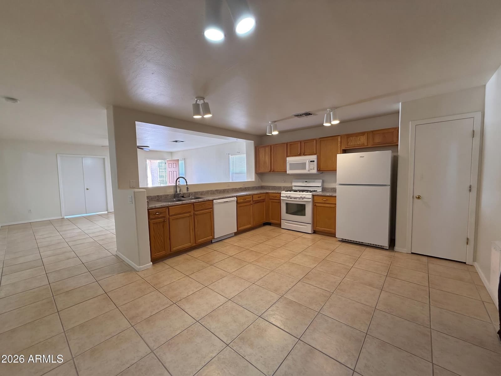 12706 W Scotts Drive, El Mirage, AZ 85335 — photo 8 of 21